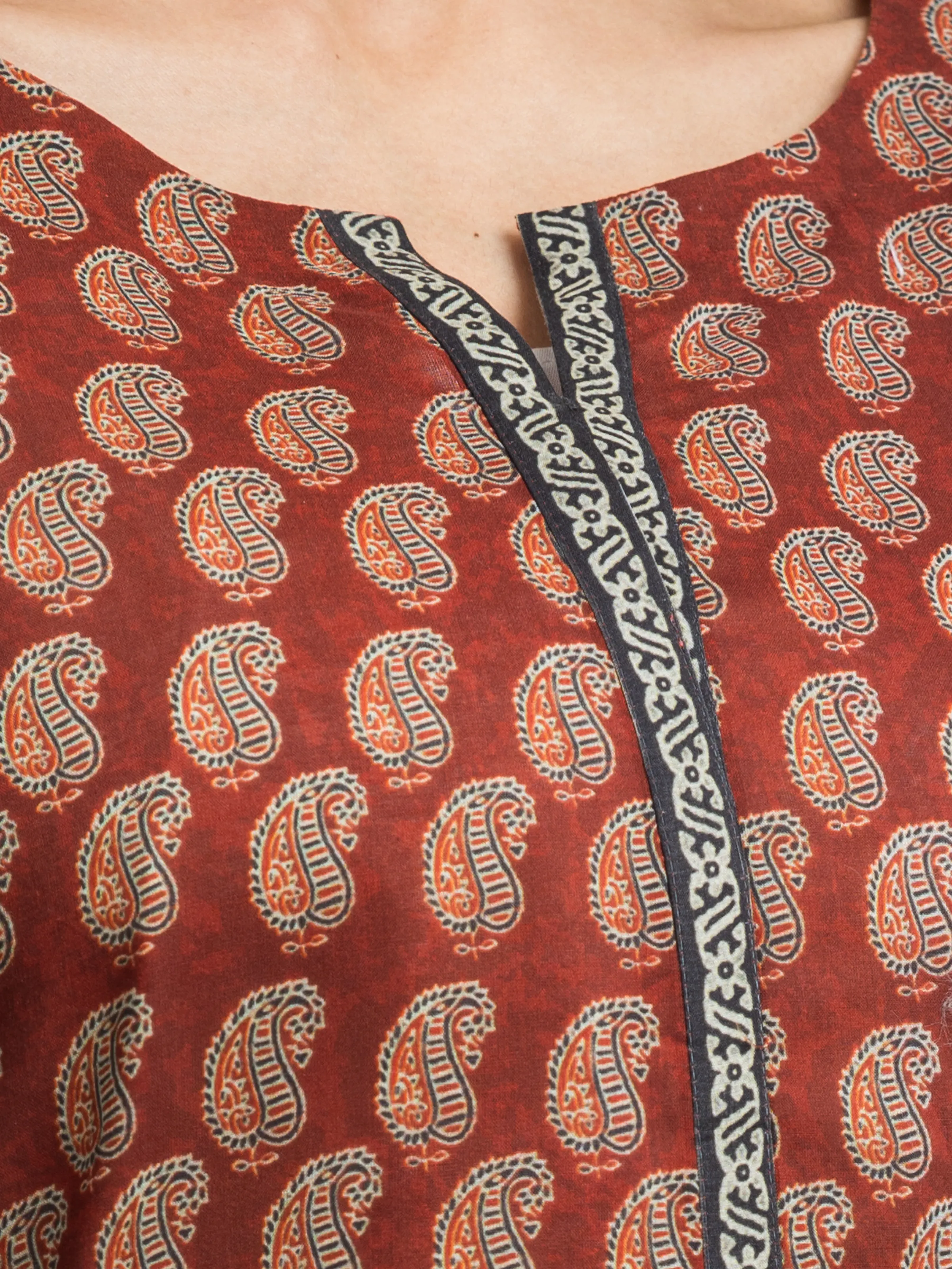 Unstitched Printed Cambric Suit - EWU24A2-28354-3P - Image 4