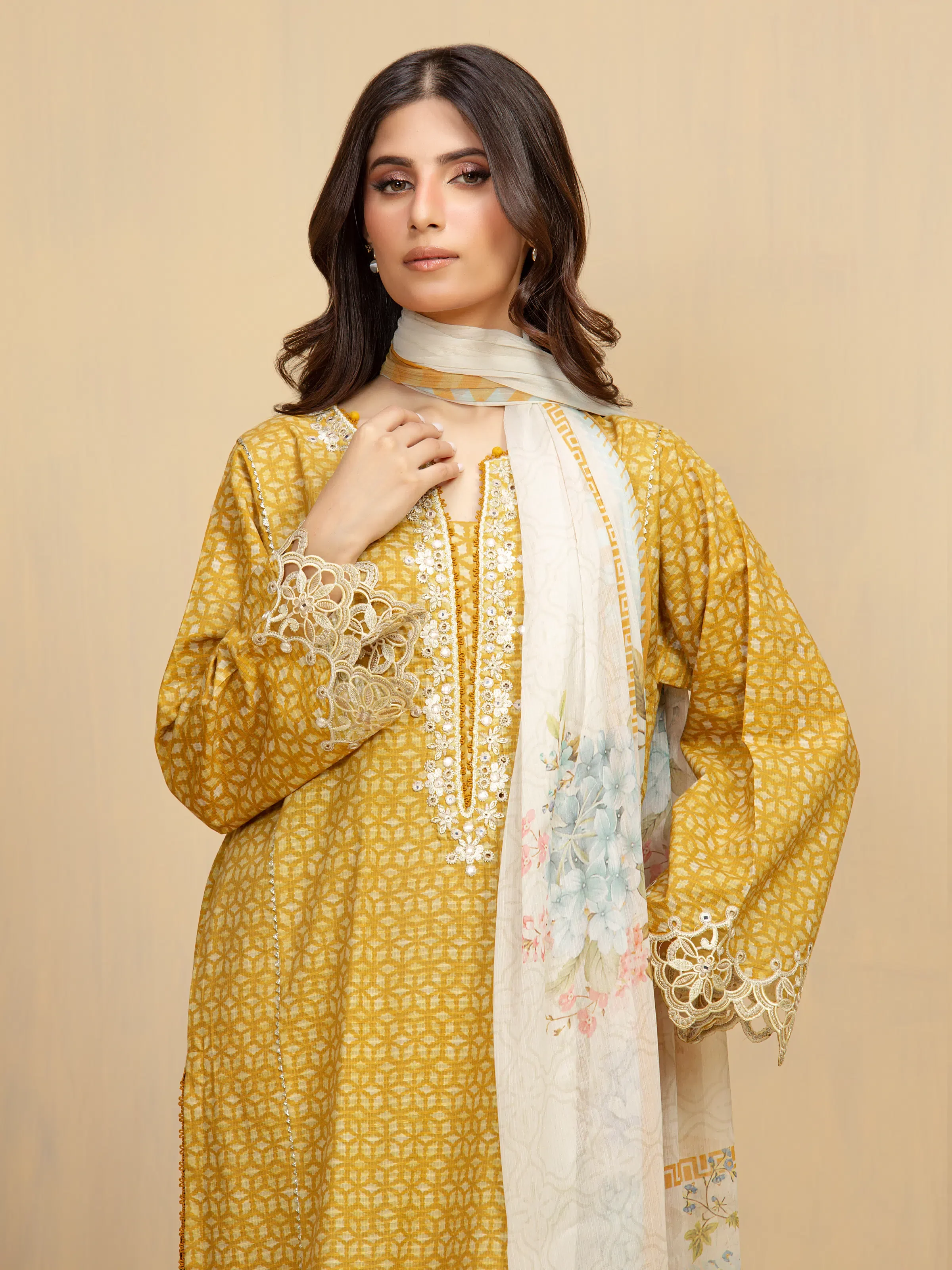 Unstitched Embroidered Lawn Slub Suit - EWU5V1-31901-3P - Image 2