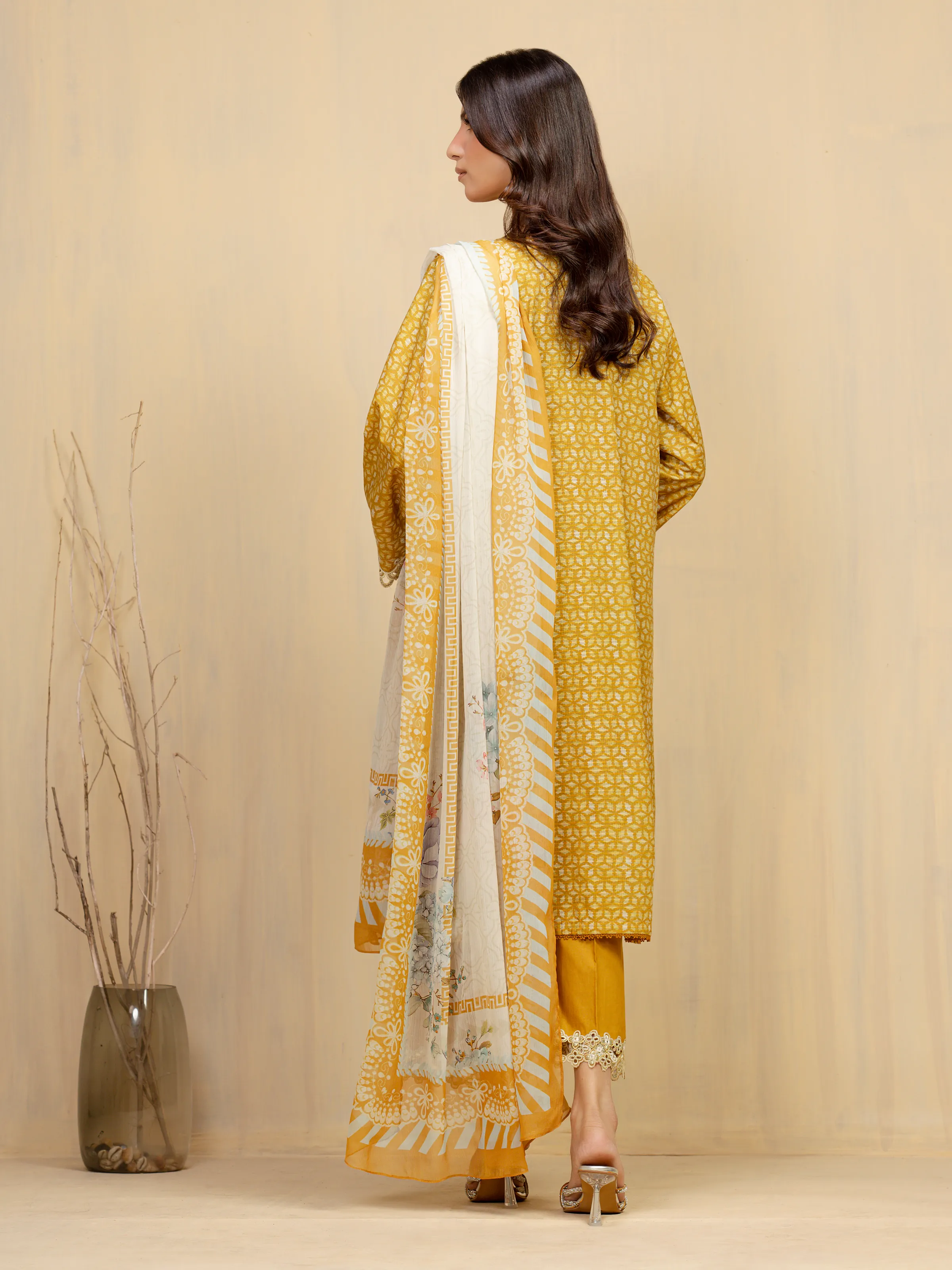 Unstitched Embroidered Lawn Slub Suit - EWU5V1-31901-3P - Image 6