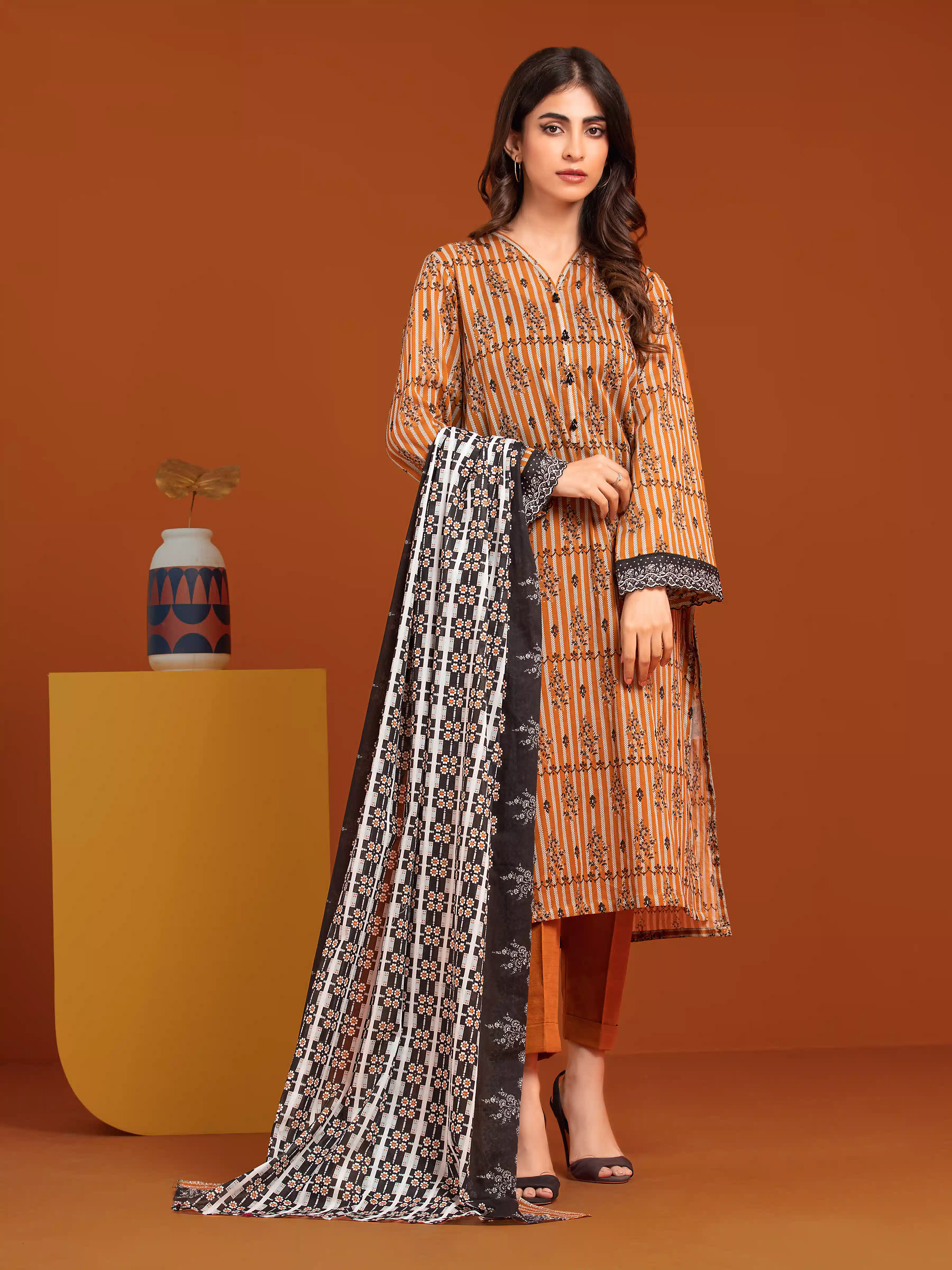 Unstitched Printed Khaddar Suit - EWU24A3-27190-3P
