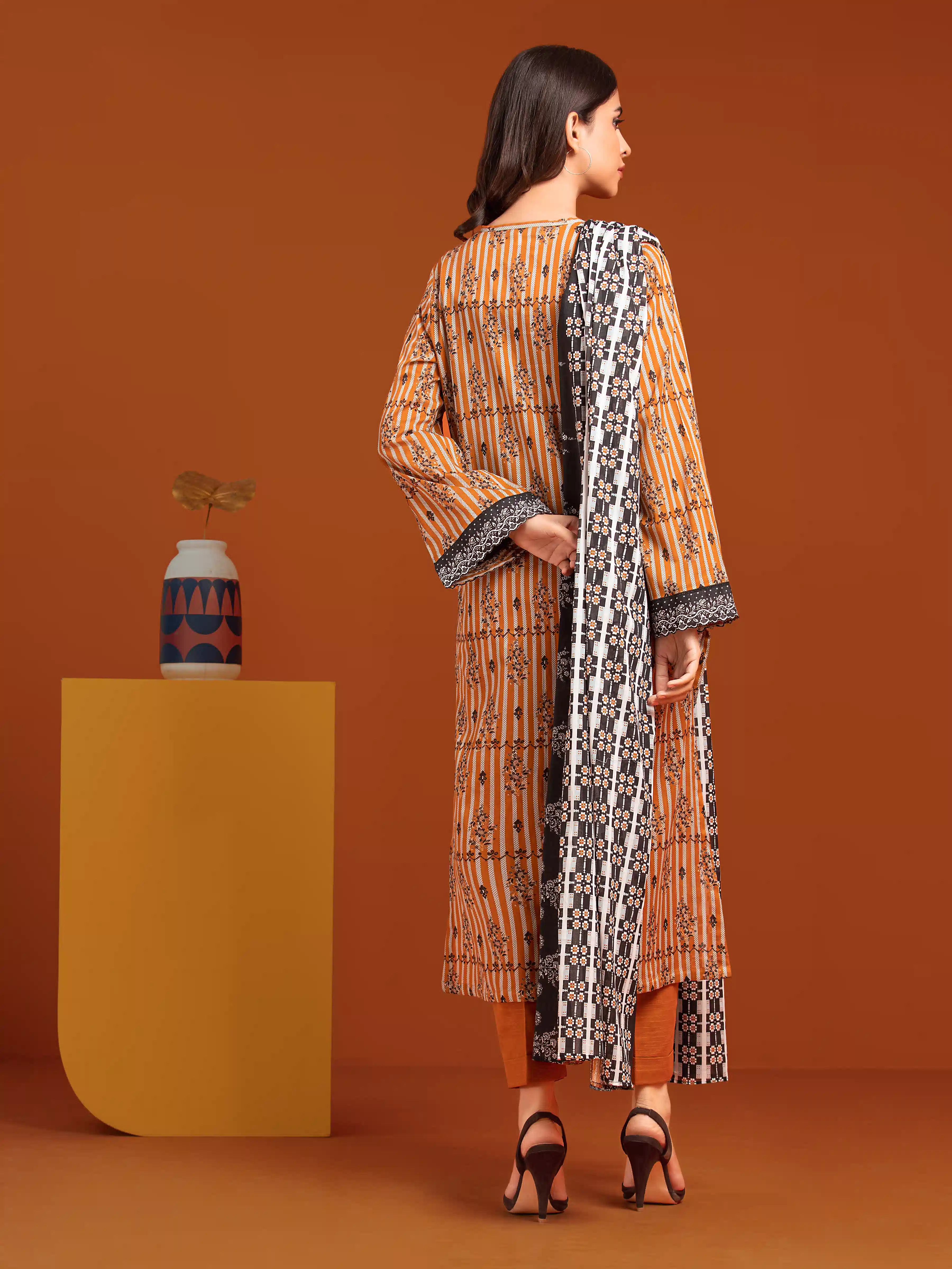 Unstitched Printed Khaddar Suit - EWU24A3-27190-3P - Image 2