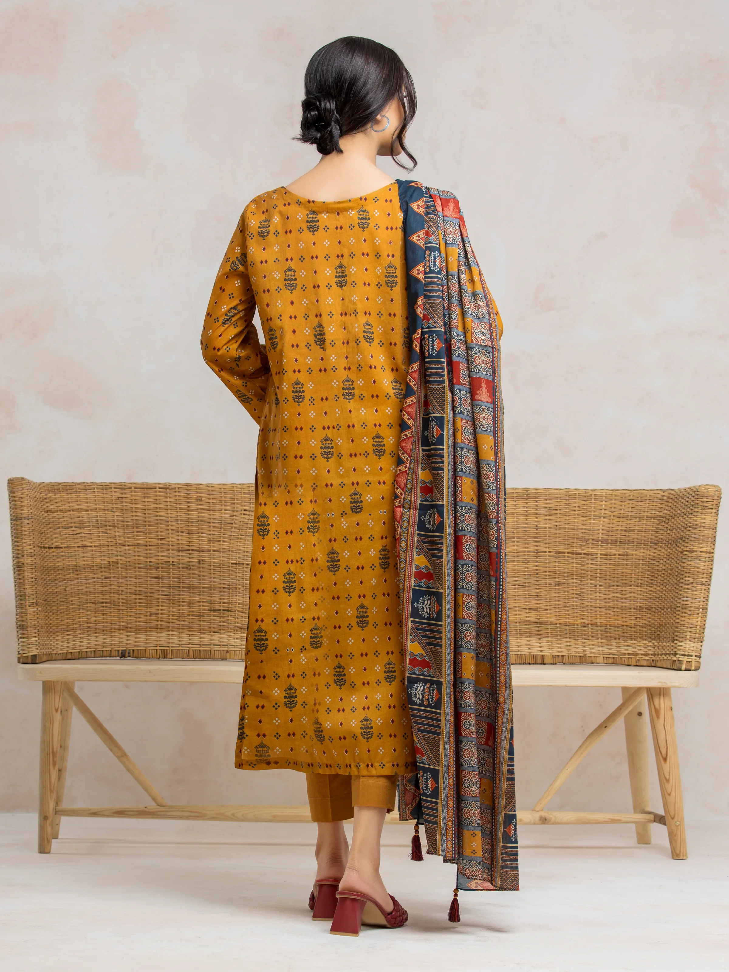 Unstitched Printed Khaddar Suit - EWU24A3-28012-3P - Image 2