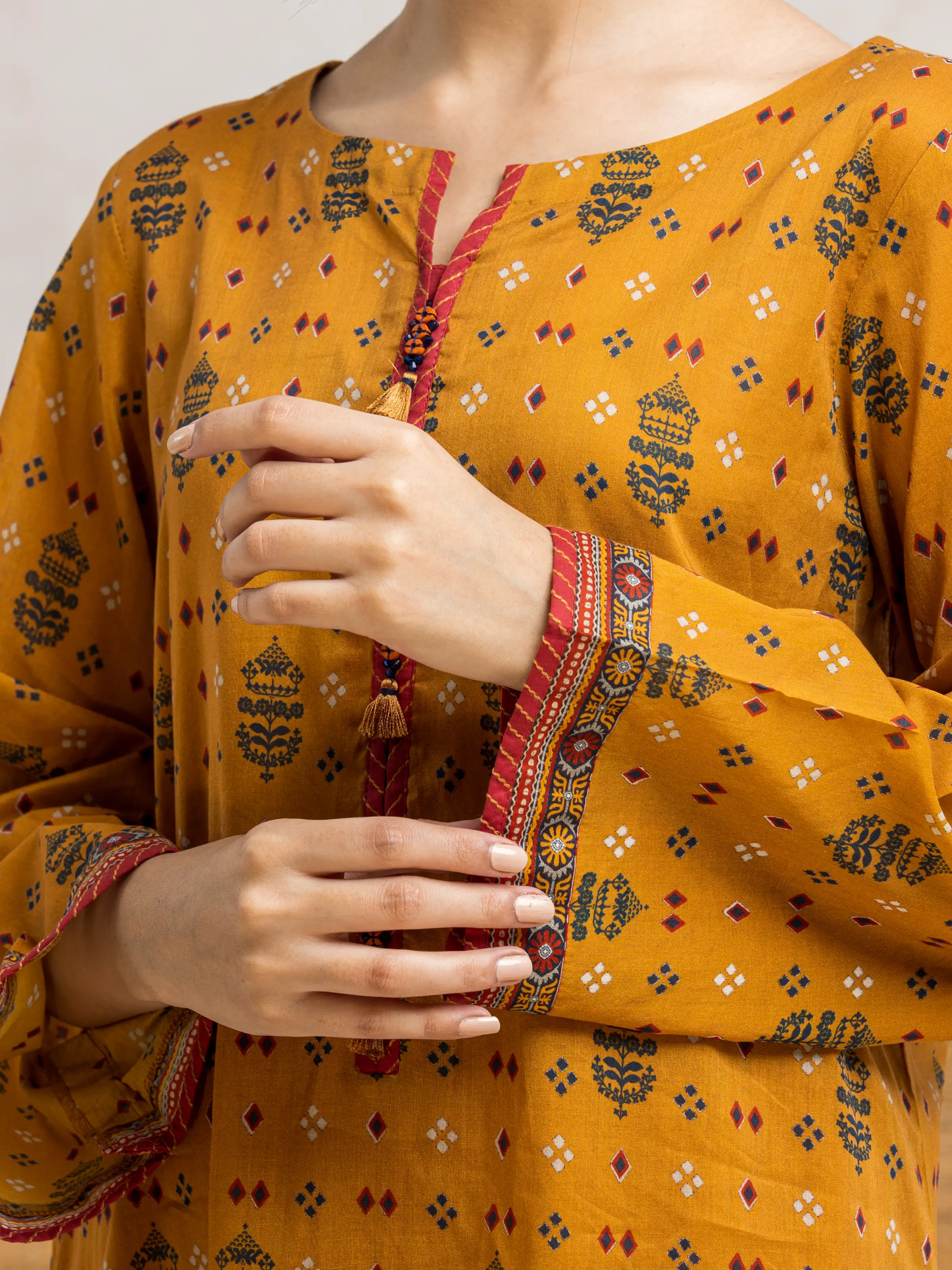 Unstitched Printed Khaddar Suit - EWU24A3-28012-3P - Image 4