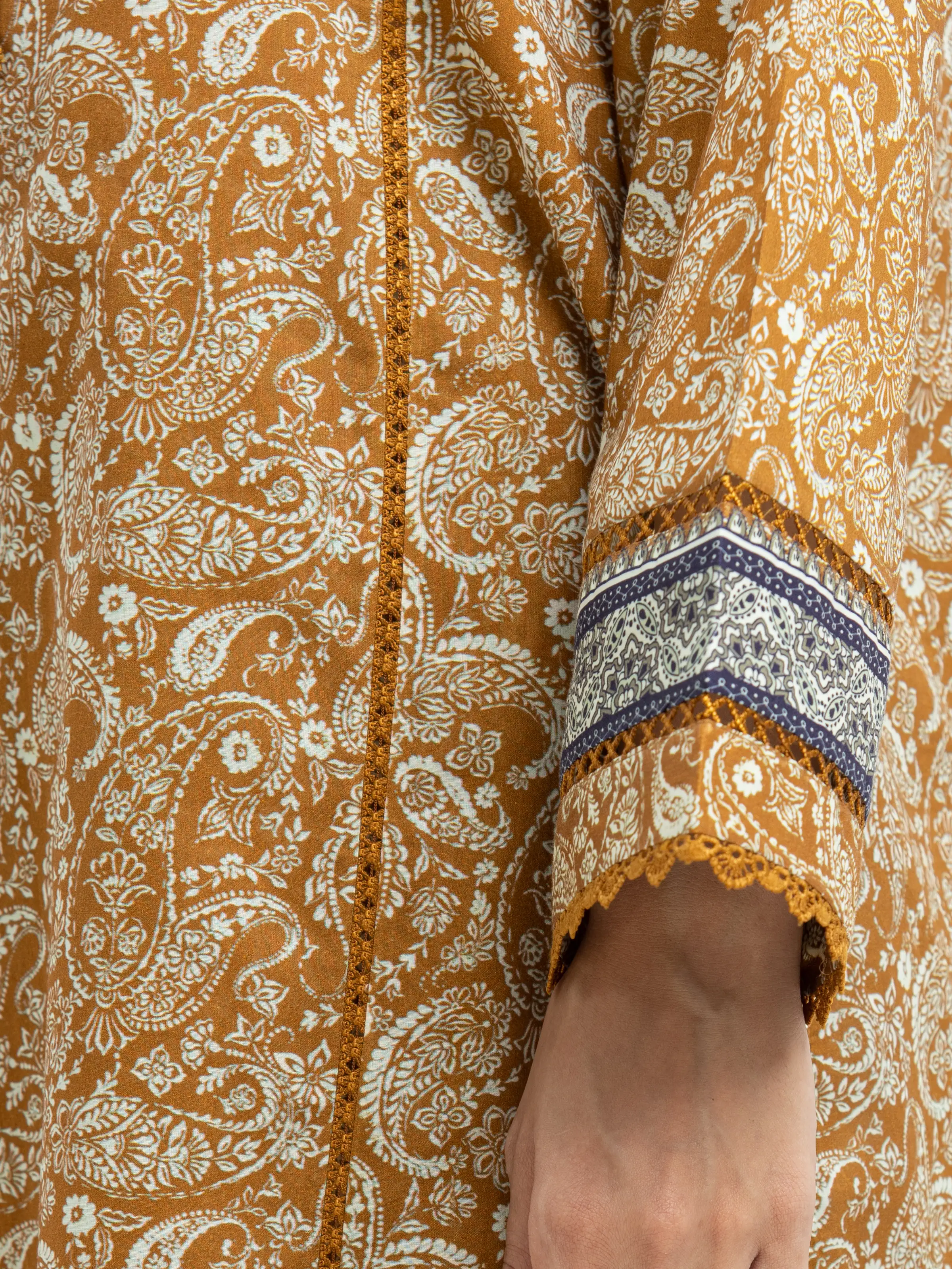 Unstitched Printed Khaddar Suit - EWU24M3-089-3P - Image 4