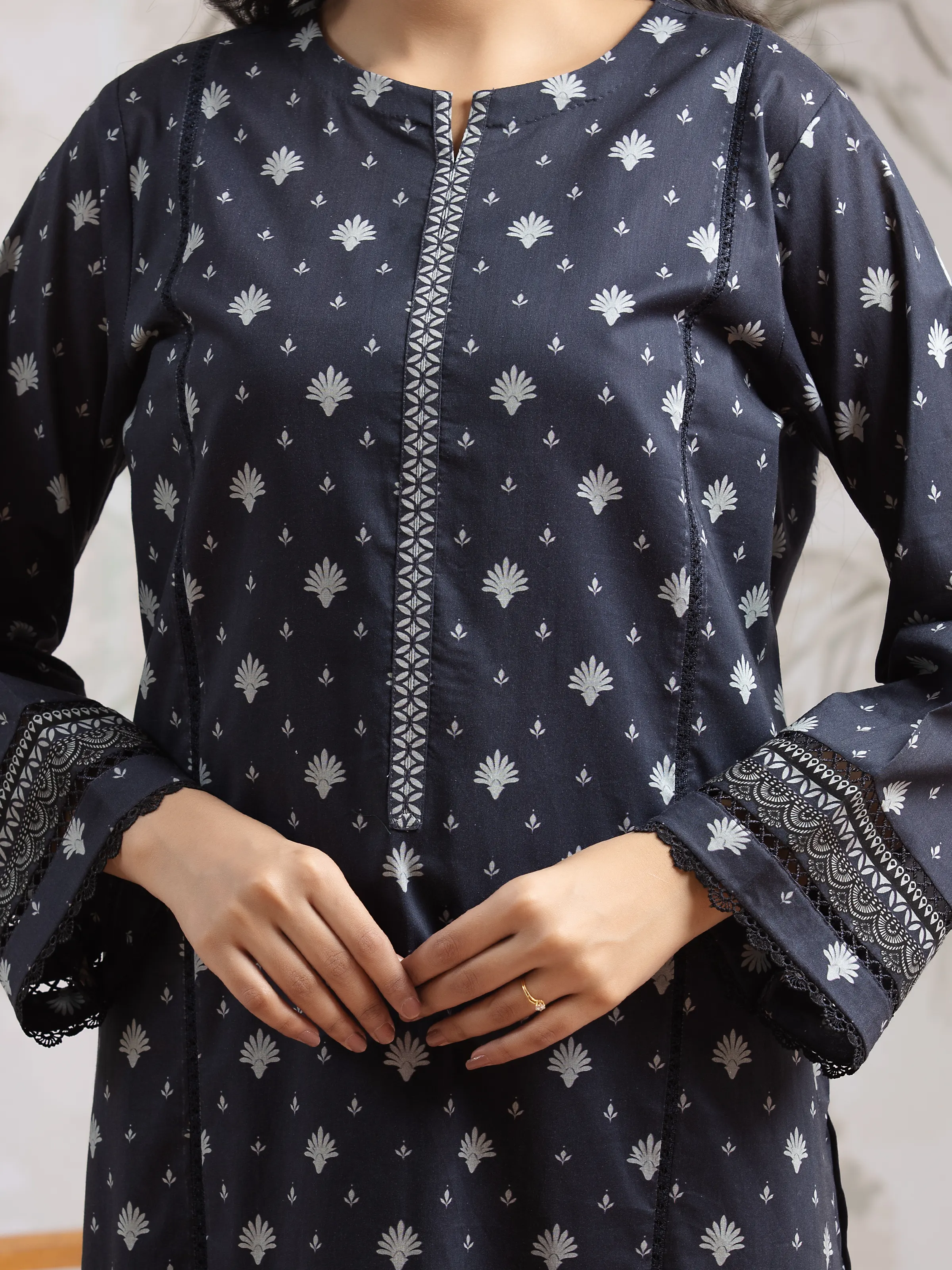 Unstitched Printed Khaddar Suit - EWU24A3-29595-3P - Image 6