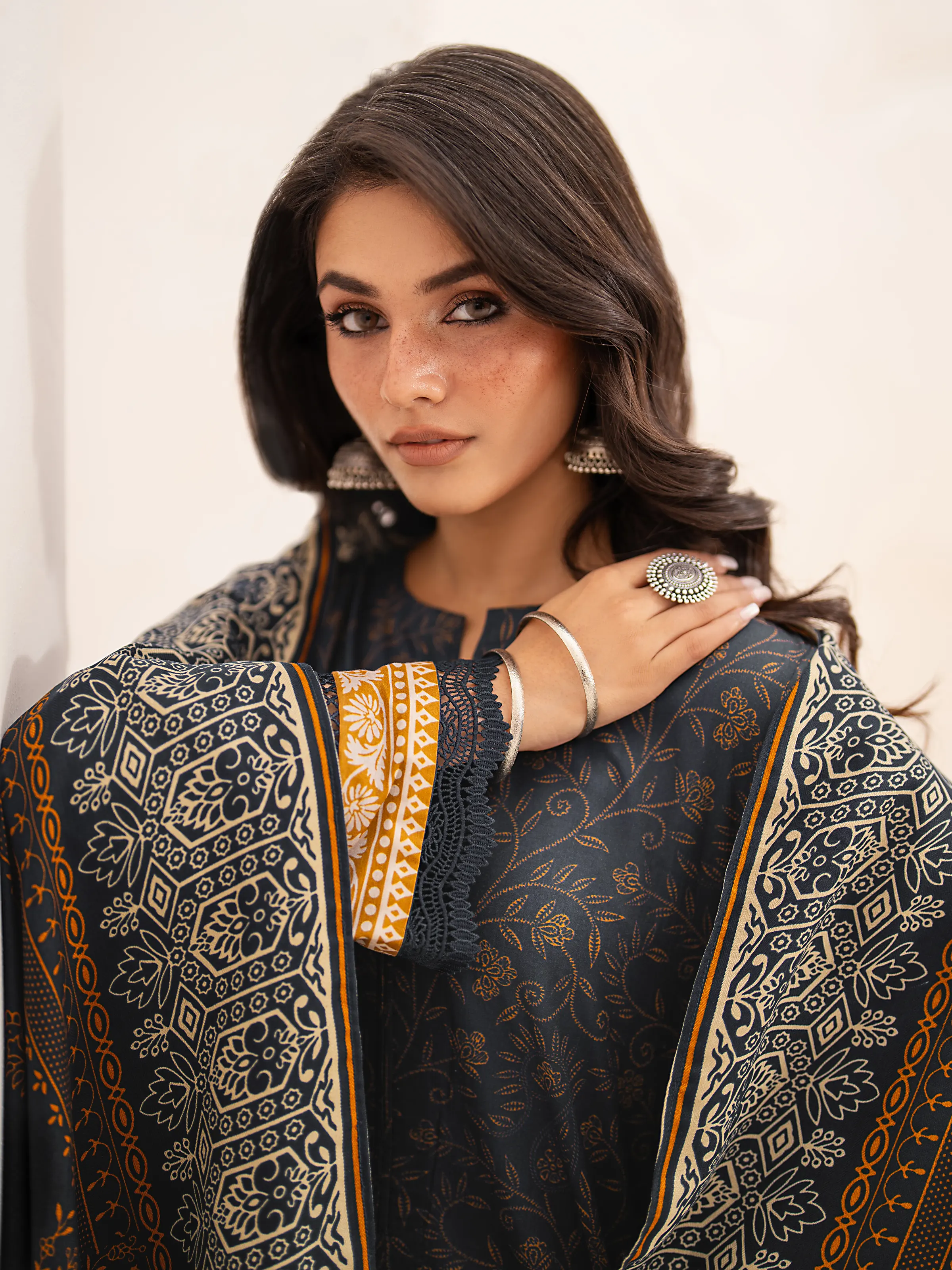 Unstitched Printed Khaddar Suit - EWU24M3-084 - Image 4