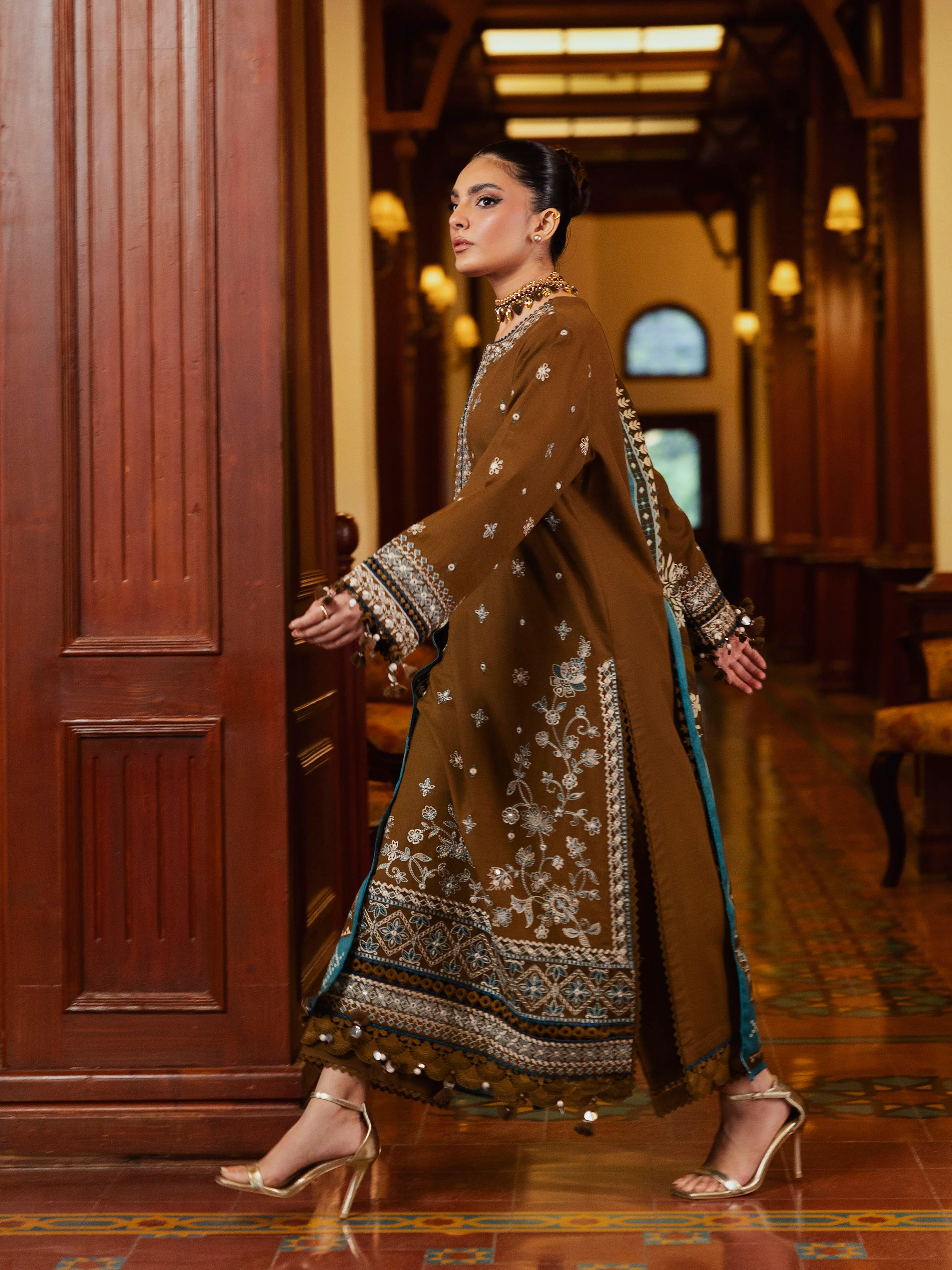 Unstitched Embroidered Khaddar Suit - EWU5V11-32002-3P - Image 5