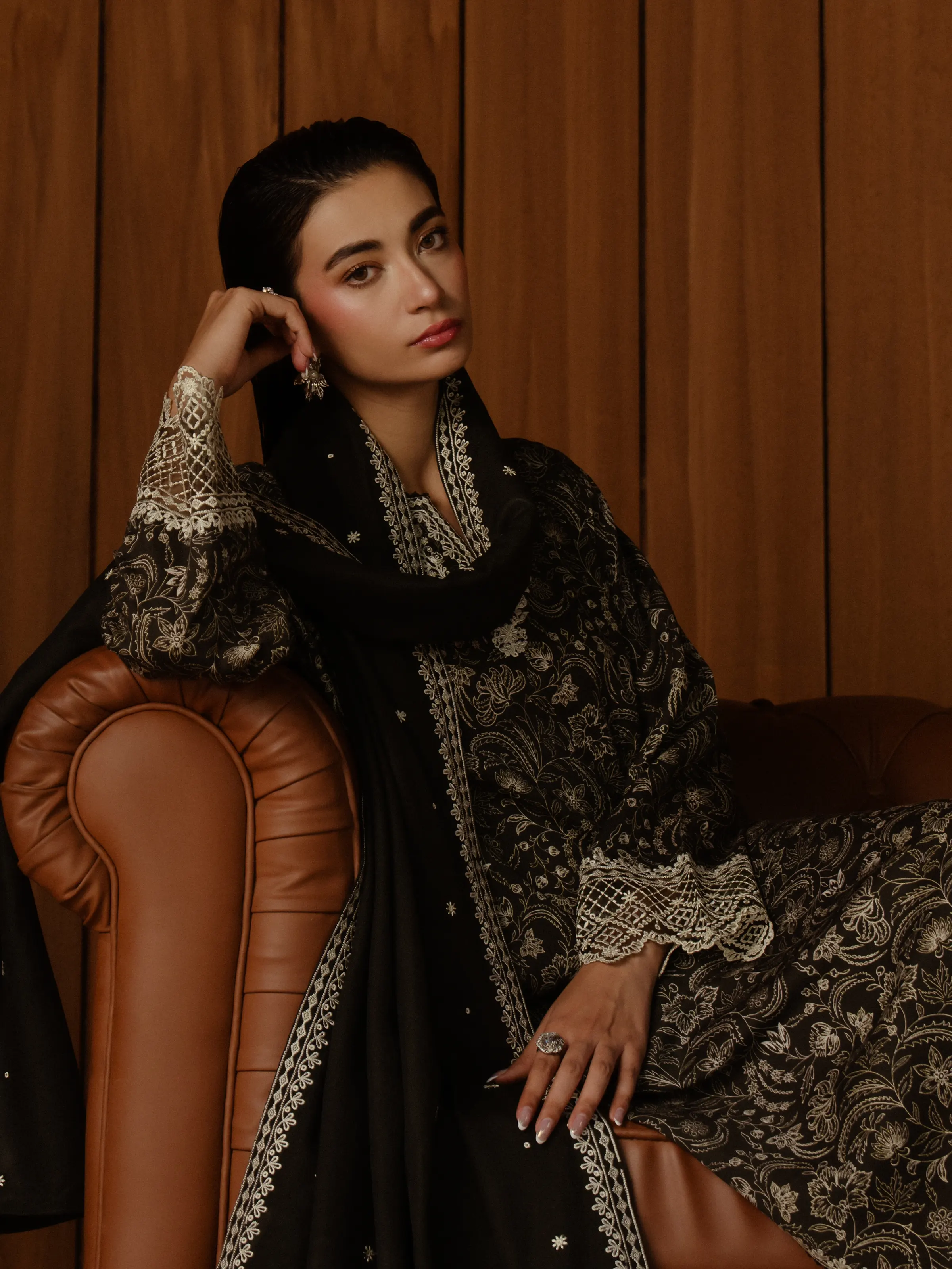 Unstitched Embroidered Marina Twill Suit - EWU24V14-30185-3P - Image 4