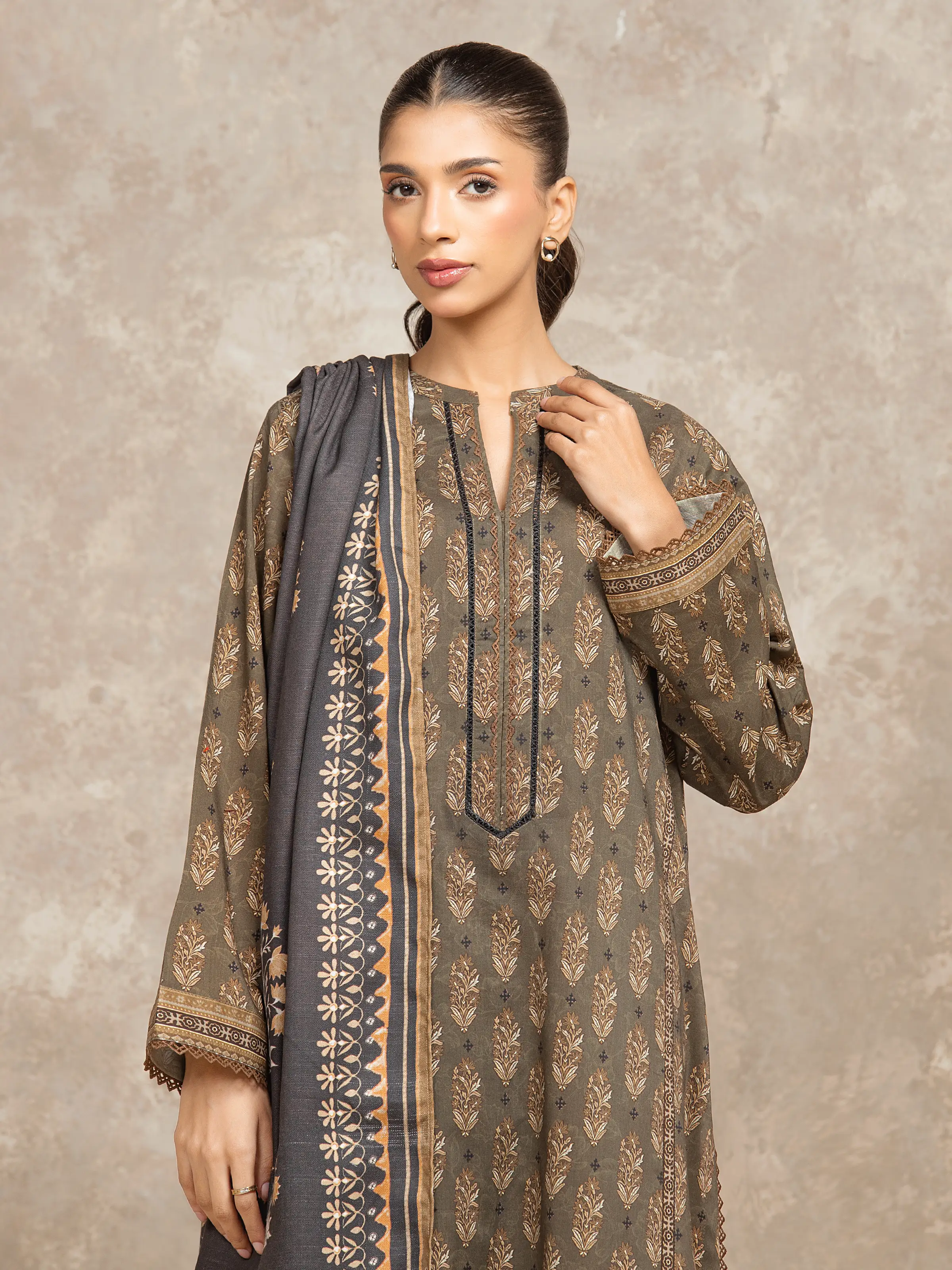 Unstitched Printed Khaddar Suit - EWU5M3-005-3P - Image 2