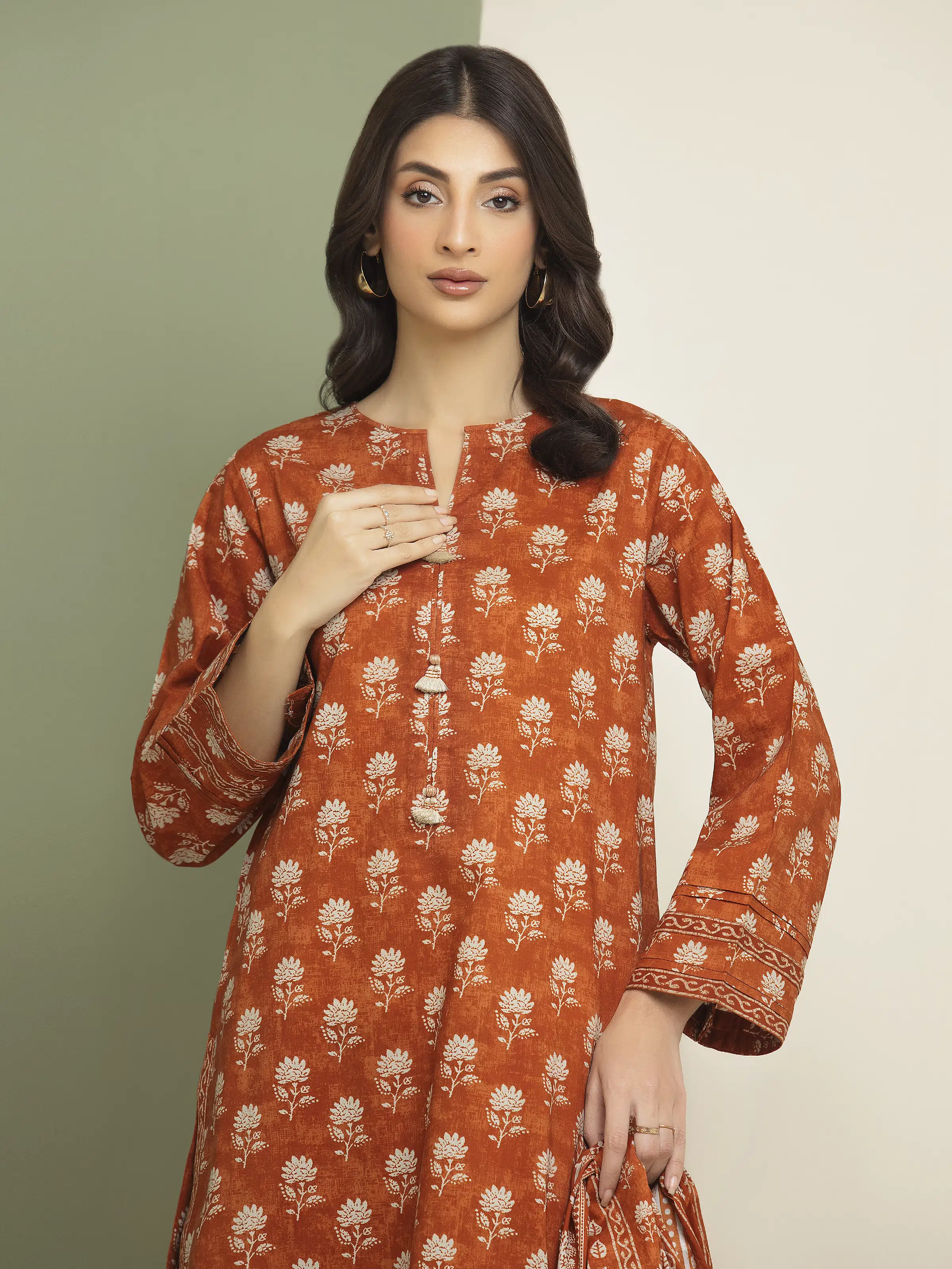 Unstitched Printed Lawn Suit - EWU5A1-35176-3P - Image 4