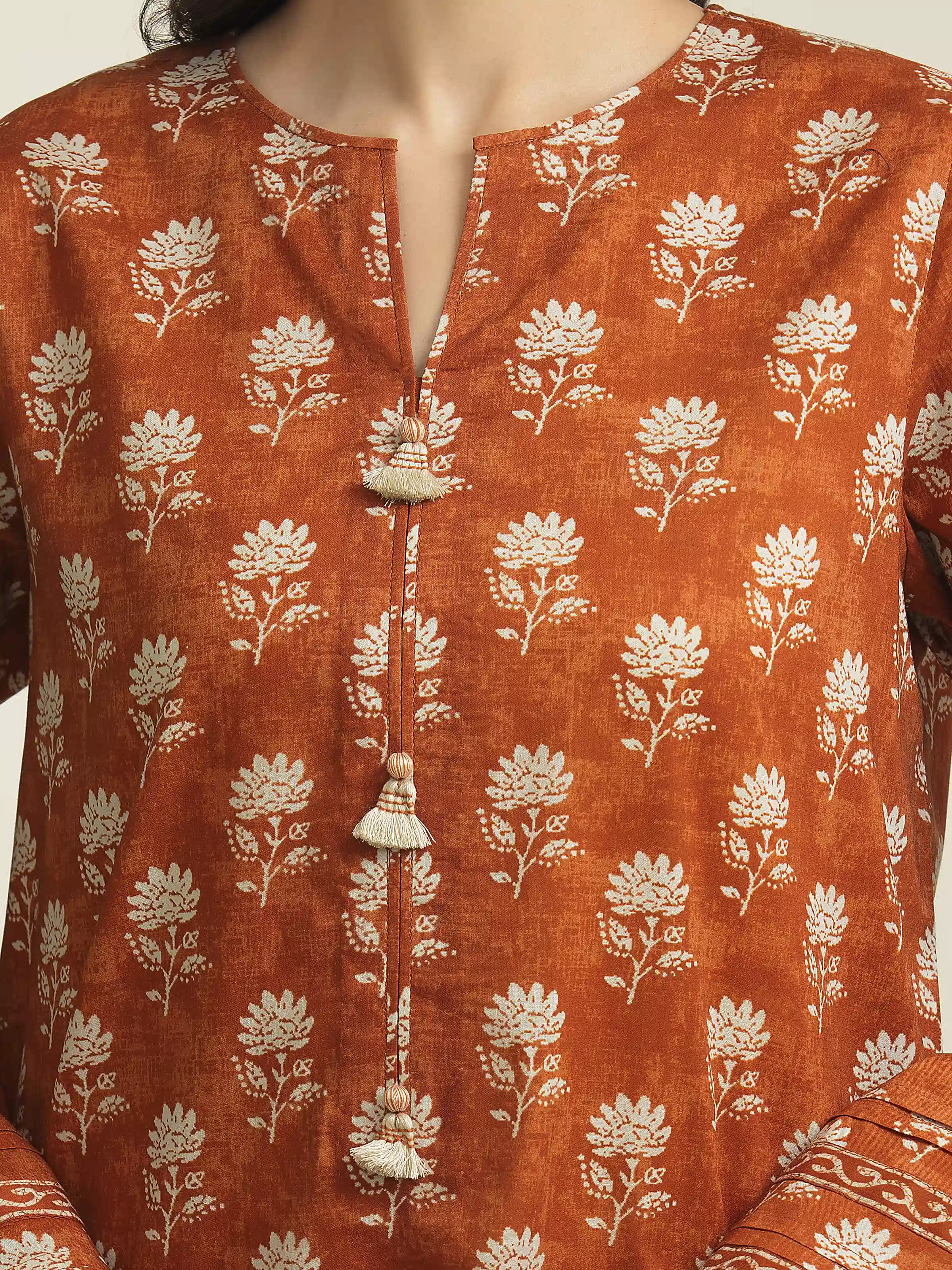 Unstitched Printed Lawn Suit - EWU5A1-35176-3P - Image 5