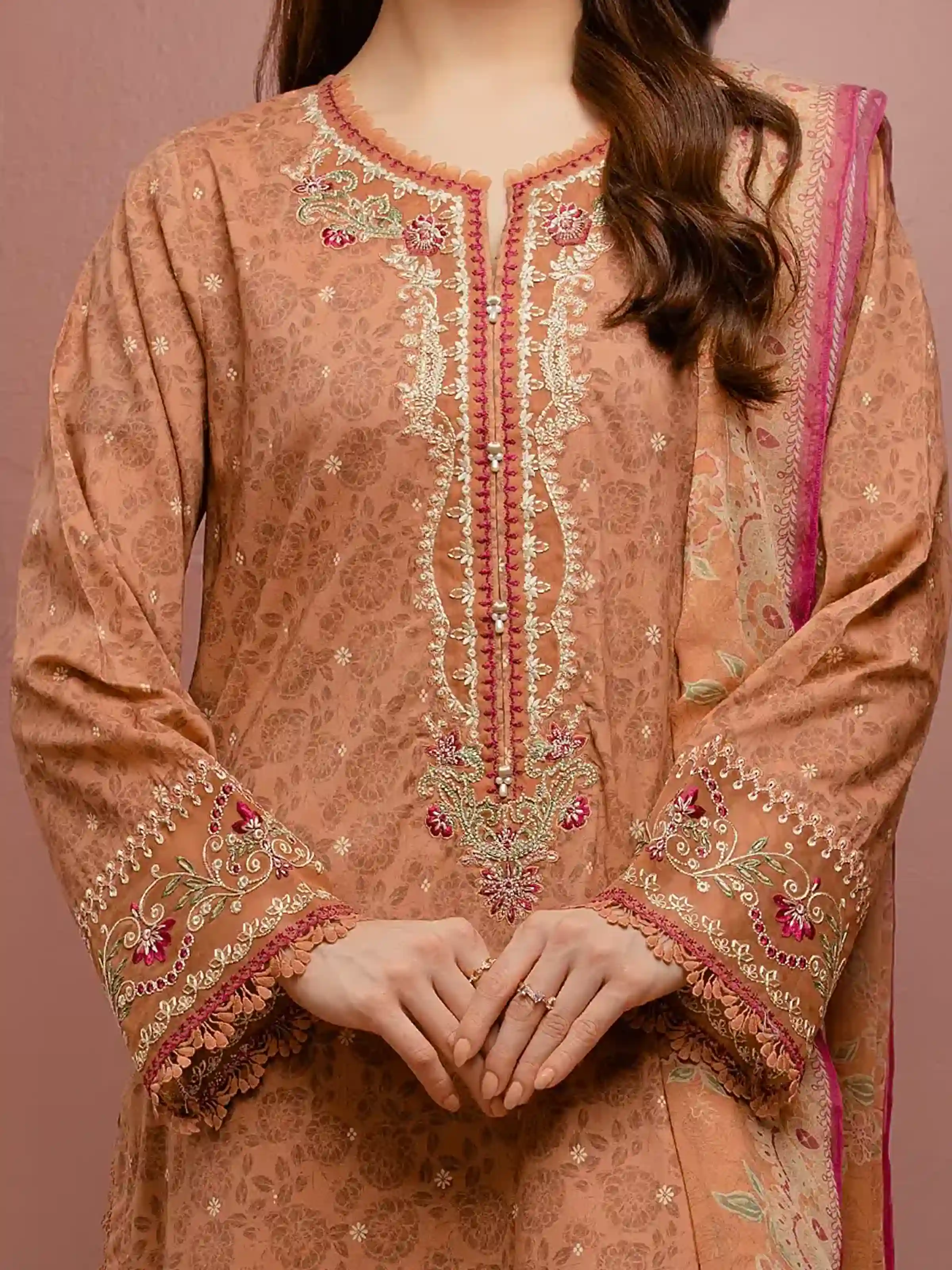 Unstitched Embroidered Cambric Suit - EWU5V2-31071-3P - Image 4