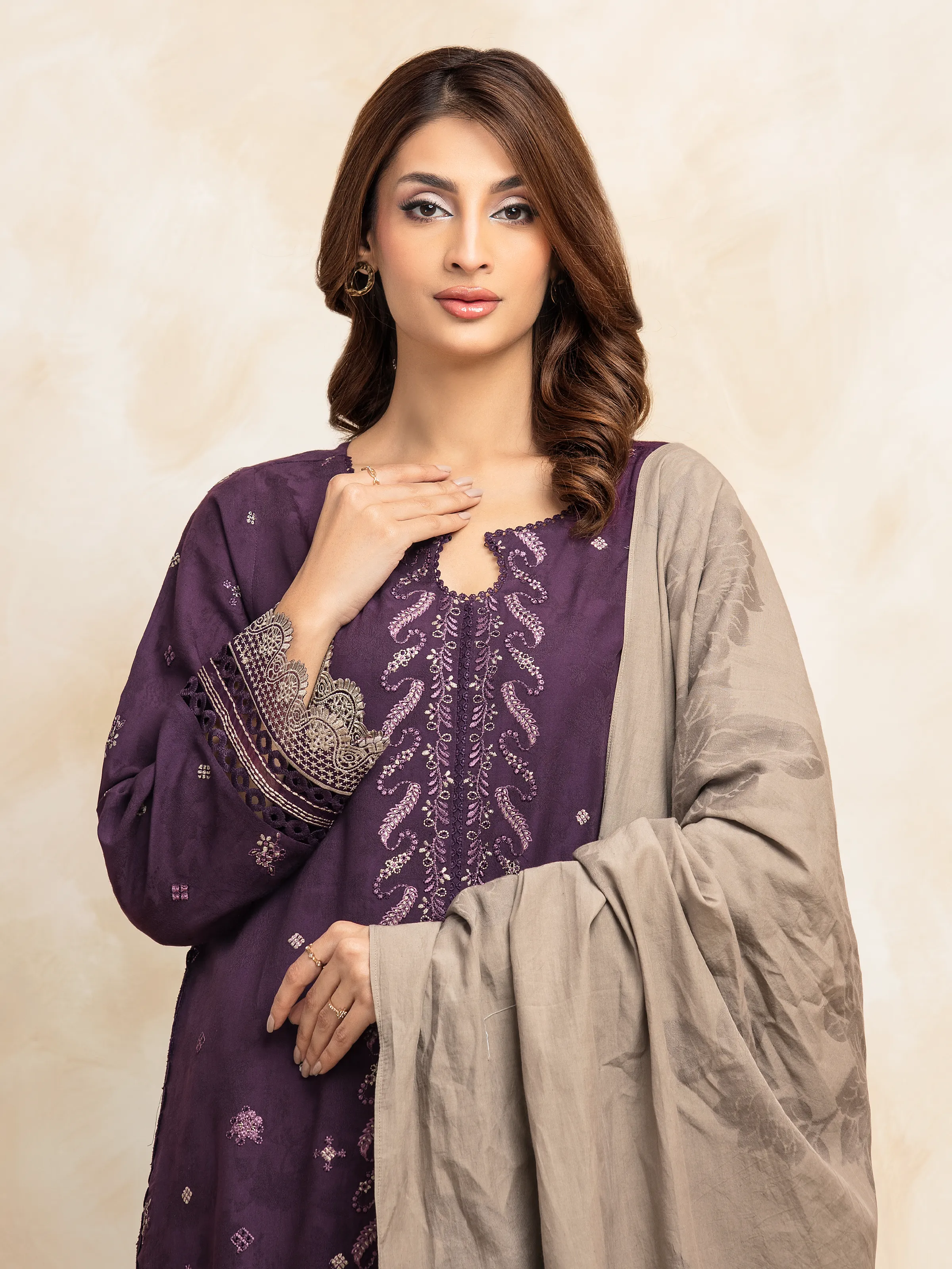 Unstitched Embroidered Jacquard Suit - EWU5V3-31152-3P - Image 4