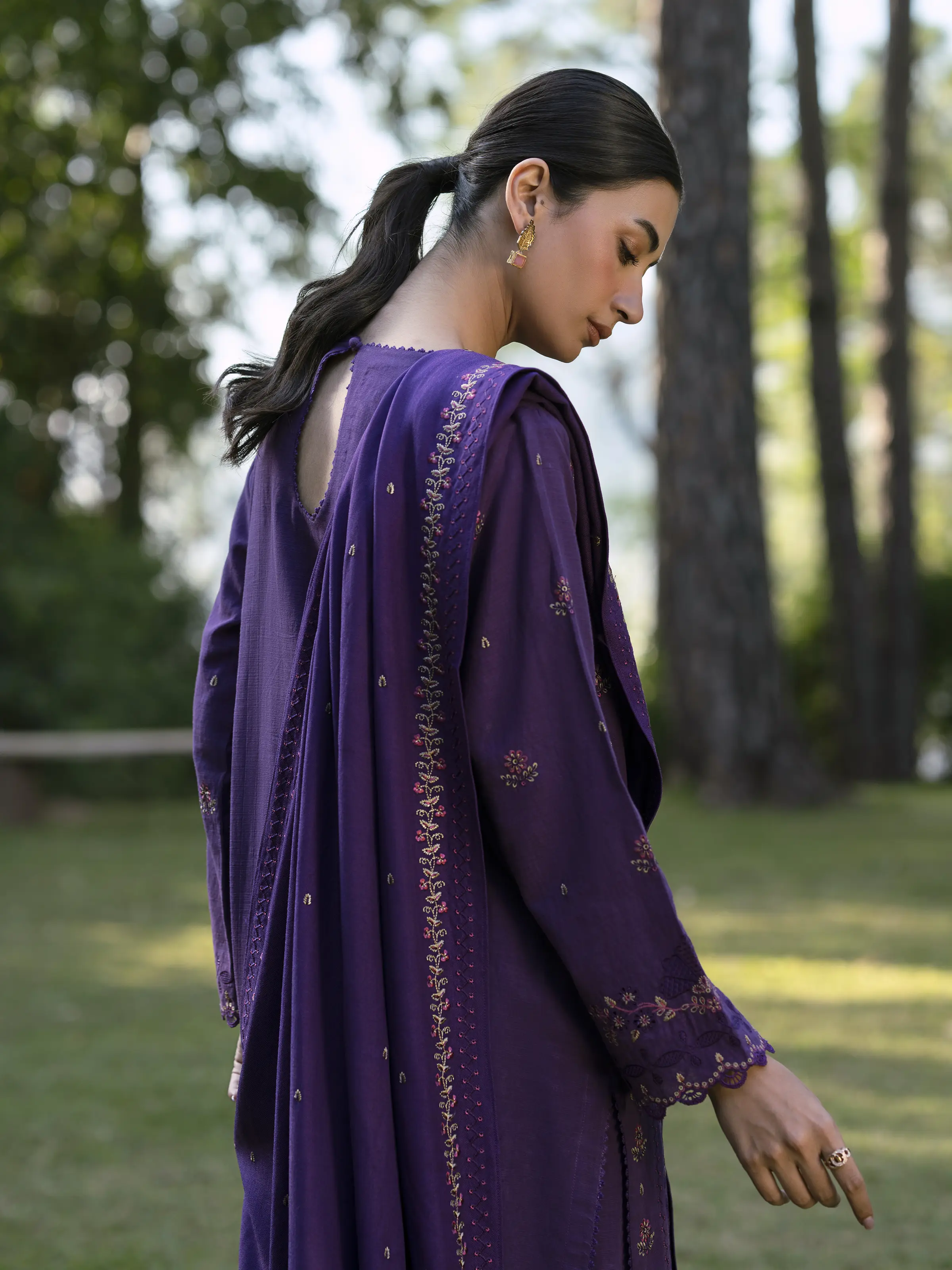 Unstitched Embroidered Marina Twill Suit - EWU24V14-30351-3P - Image 4