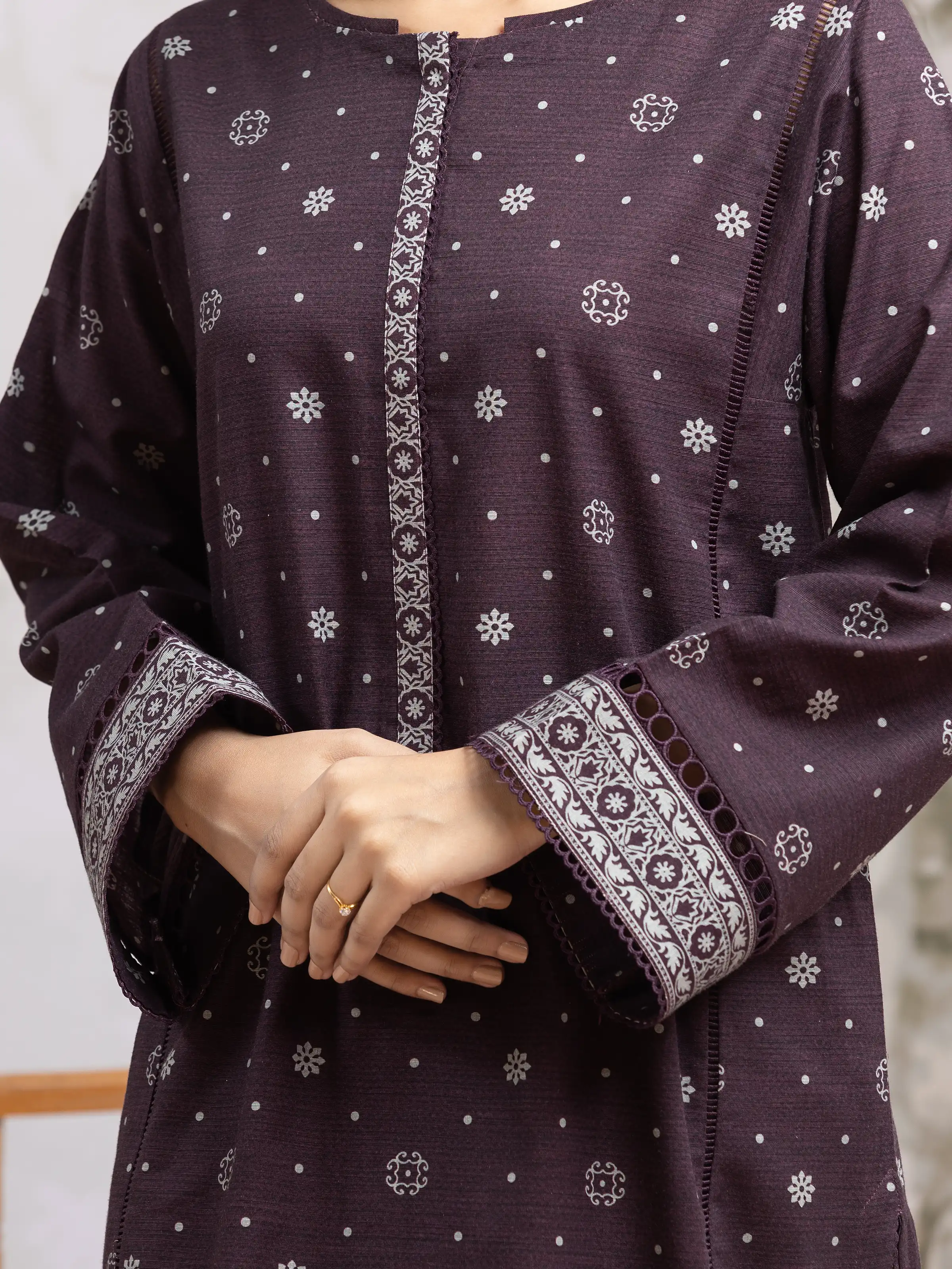 Unstitched Printed Khaddar Suit - EWU24A3-29585-3P - Image 3