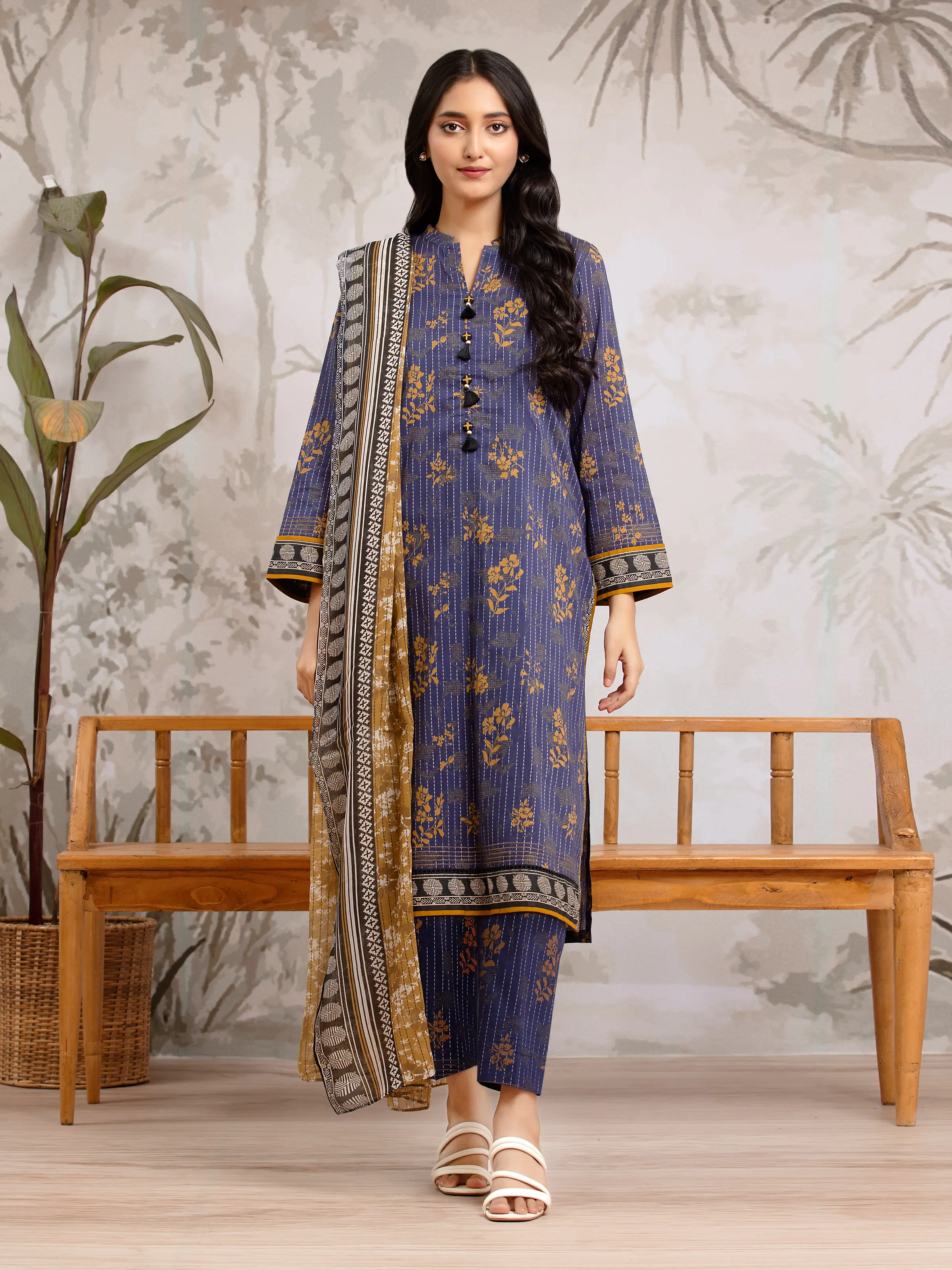 Unstitched Printed Khaddar Suit - EWU24M2-177