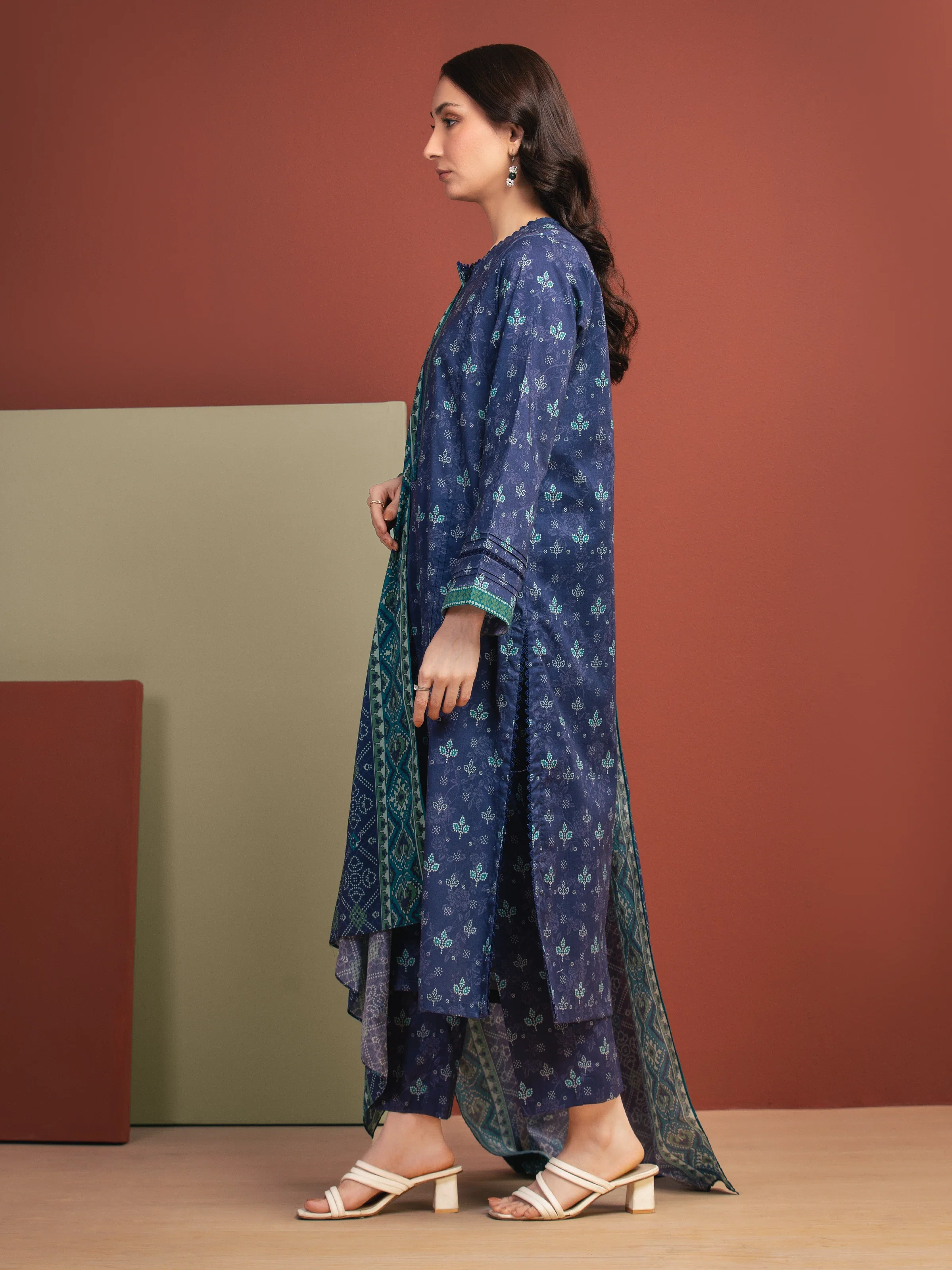 Unstitched Printed Lawn Suit - EWU5A1-35321-3P - Image 5