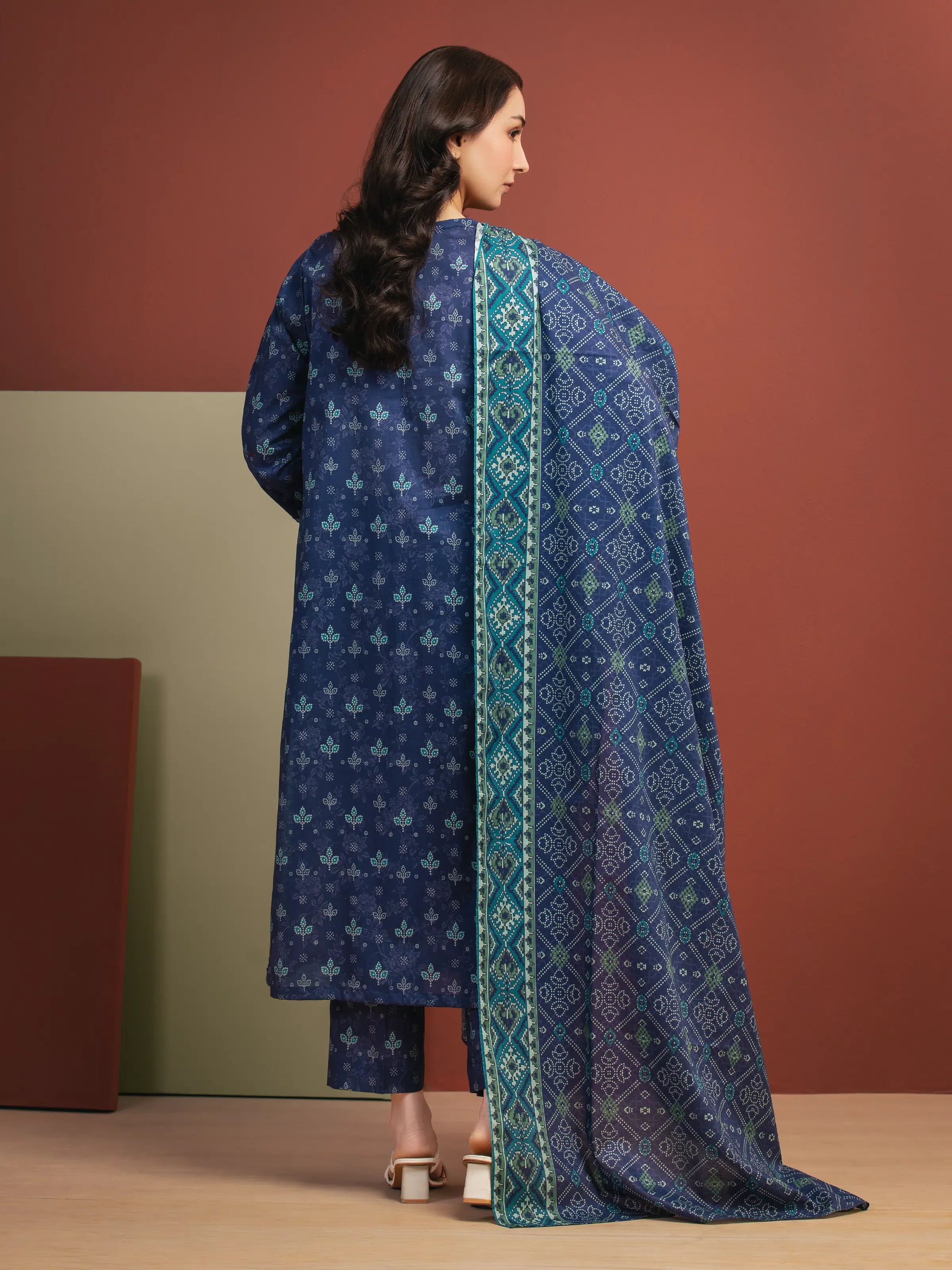 Unstitched Printed Lawn Suit - EWU5A1-35321-3P - Image 6