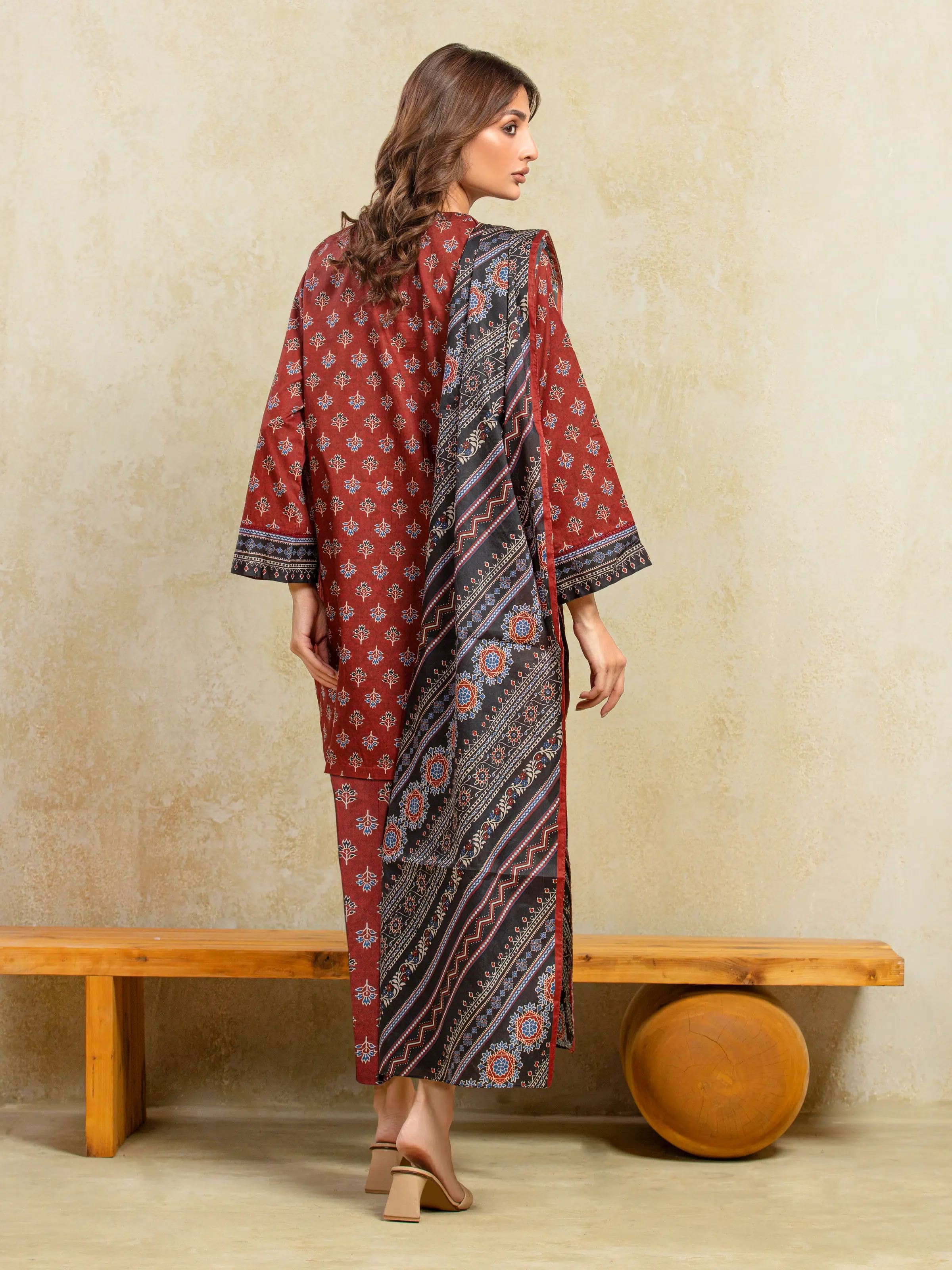 Unstitched Printed Khaddar Suit - EWU5A3-36106-3P - Image 6