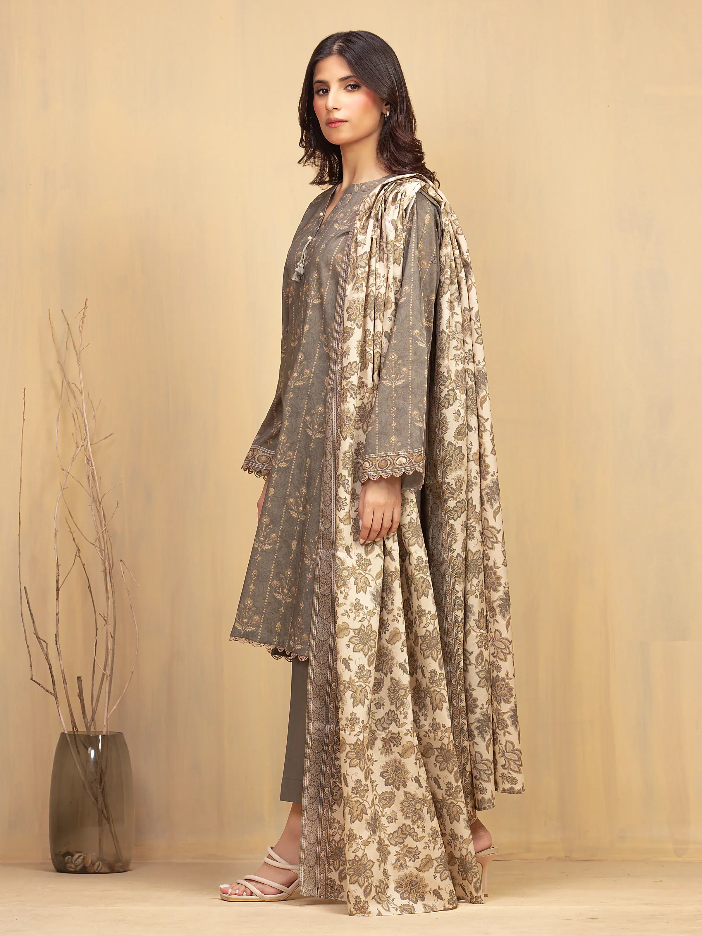 Unstitched Printed Khaddar Suit - EWU5A3-36008-3P - Image 5