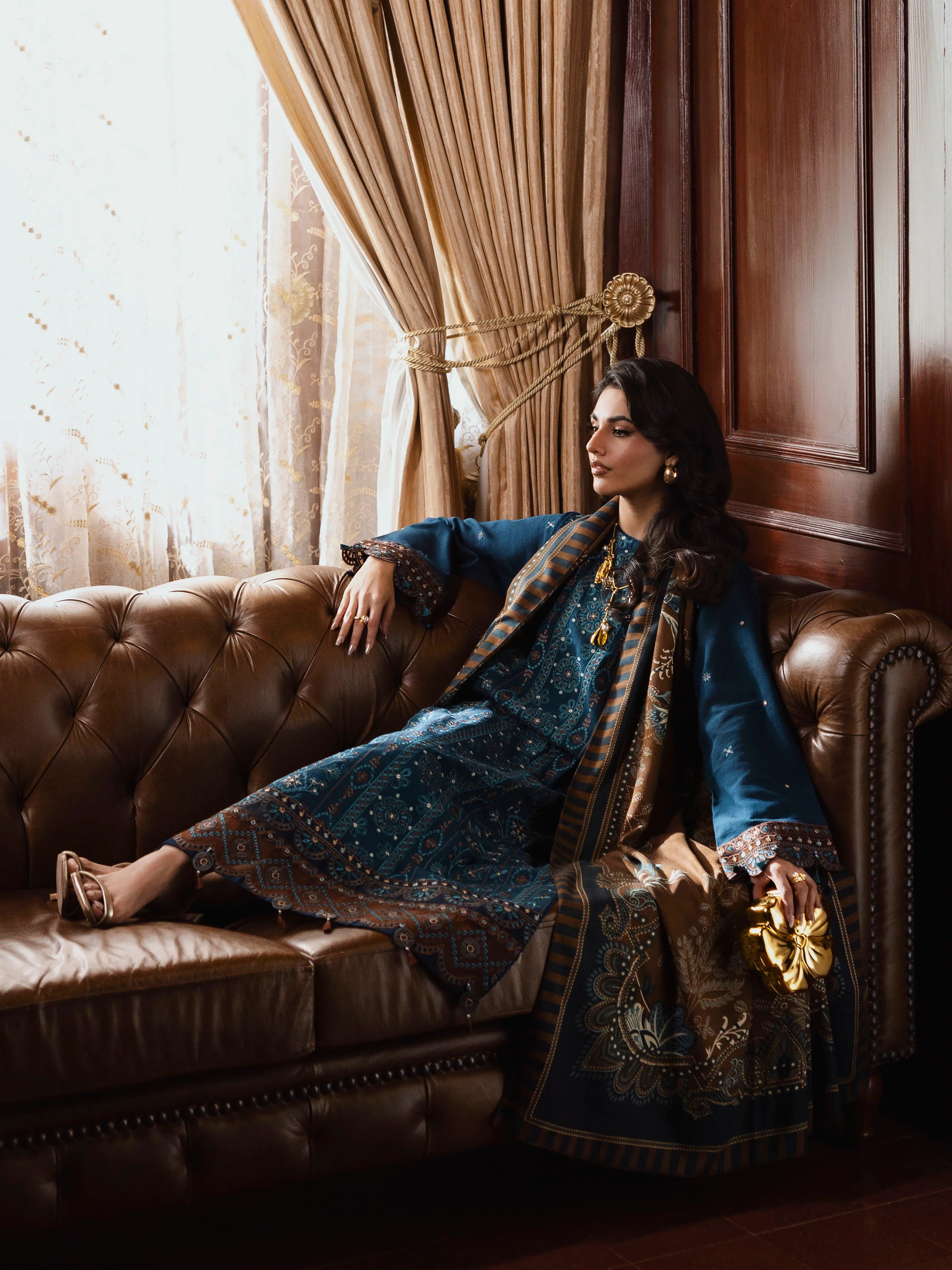 Unstitched Embroidered Khaddar Suit - EWU5V11-32005-3P - Image 4