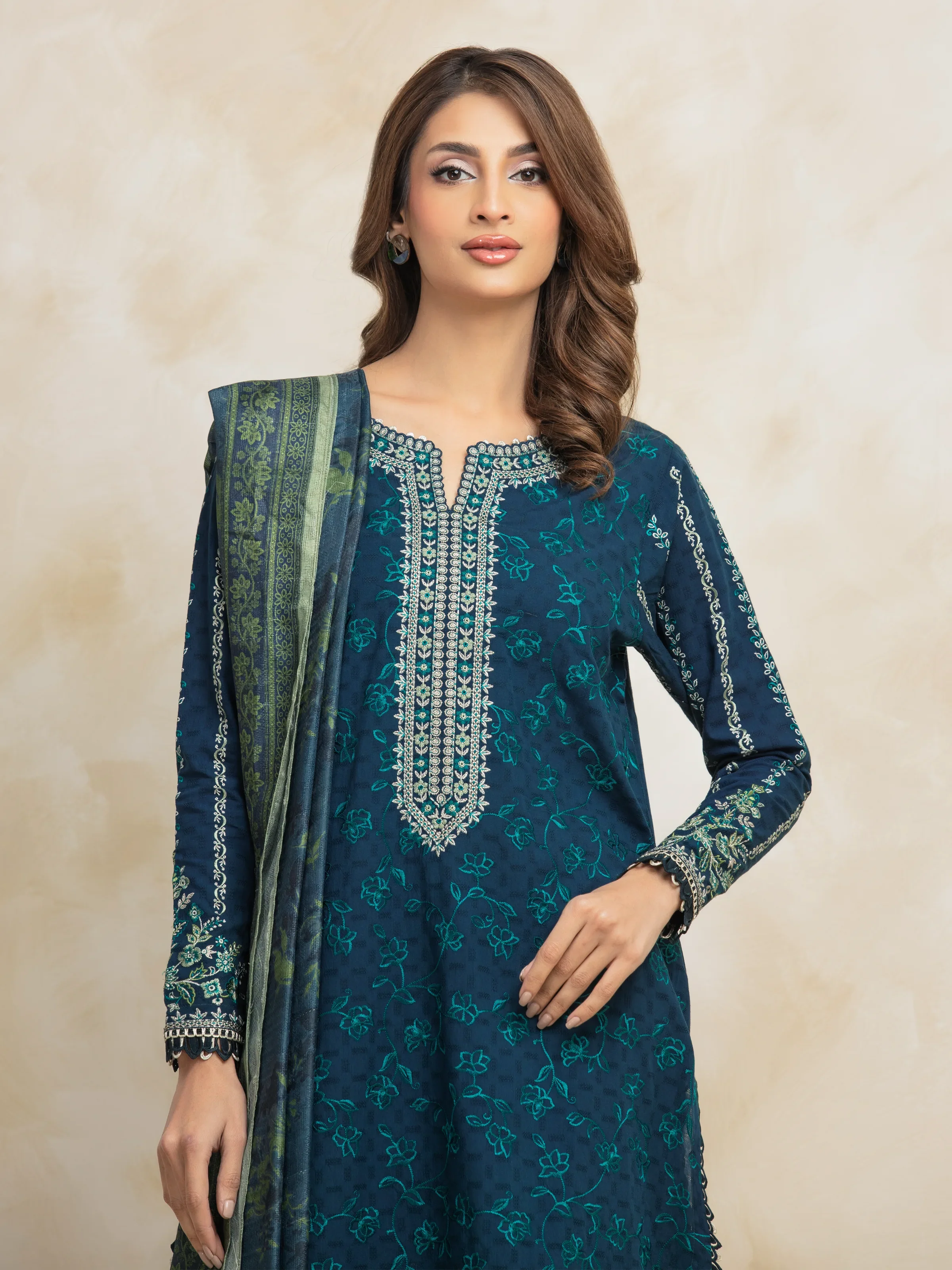 Unstitched Embroidered Lawn Suit - EWU5V1-31226-3P - Image 3