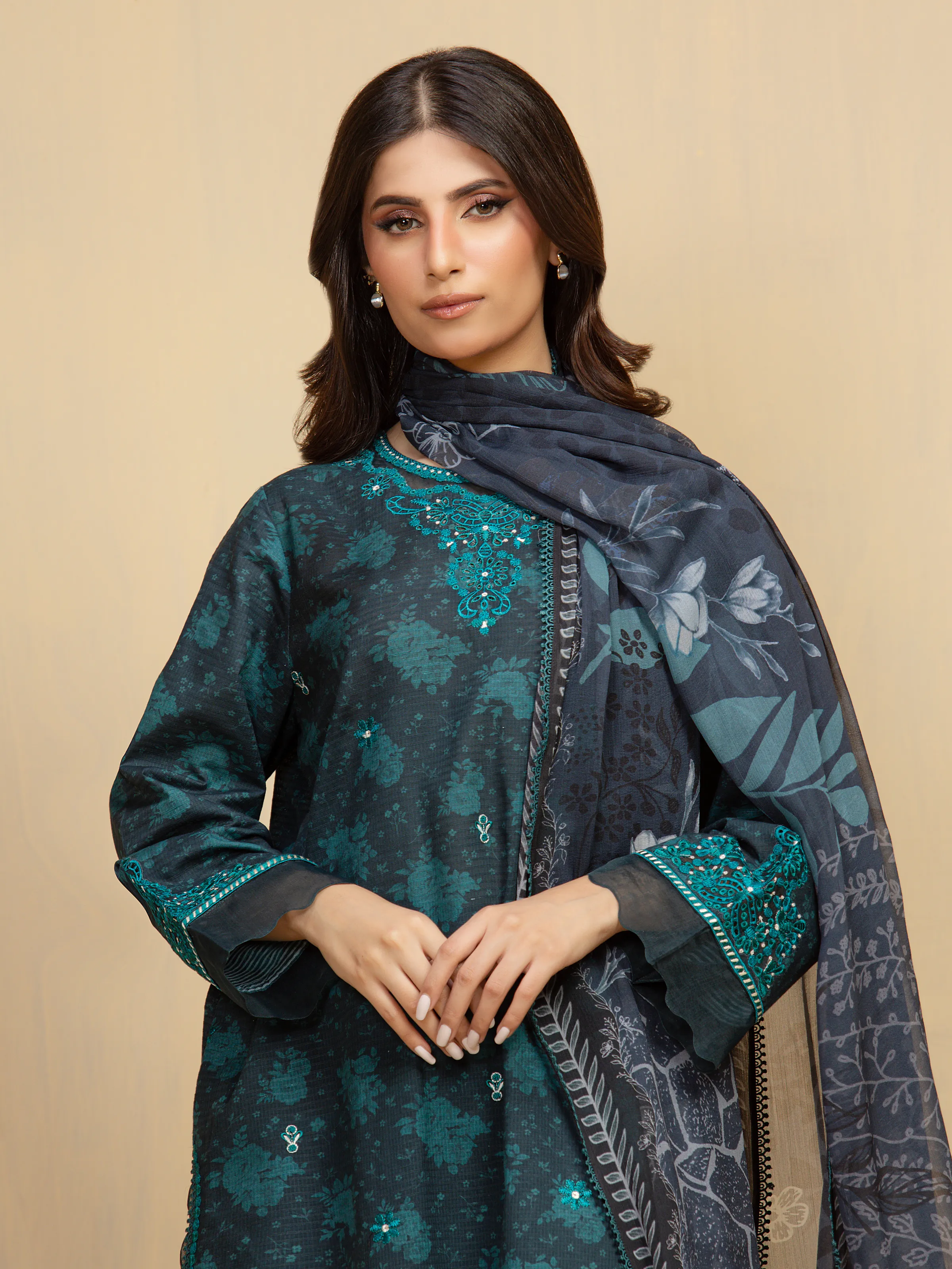 Unstitched Embroidered Lawn Suit - EWU5V1-31905-3P - Image 2