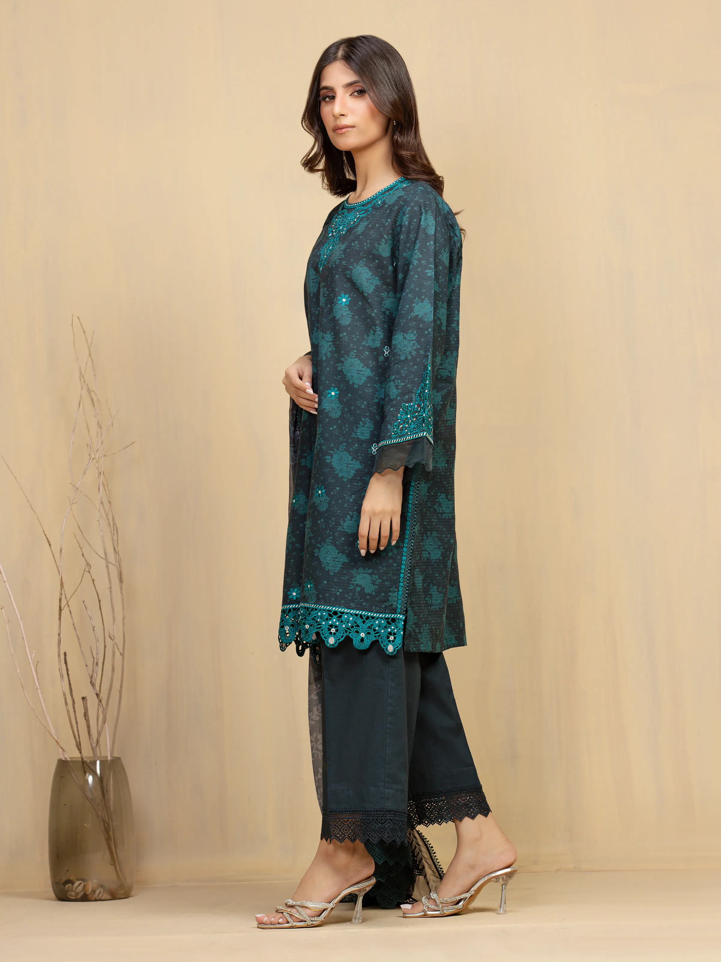 Unstitched Embroidered Lawn Suit - EWU5V1-31905-3P - Image 5