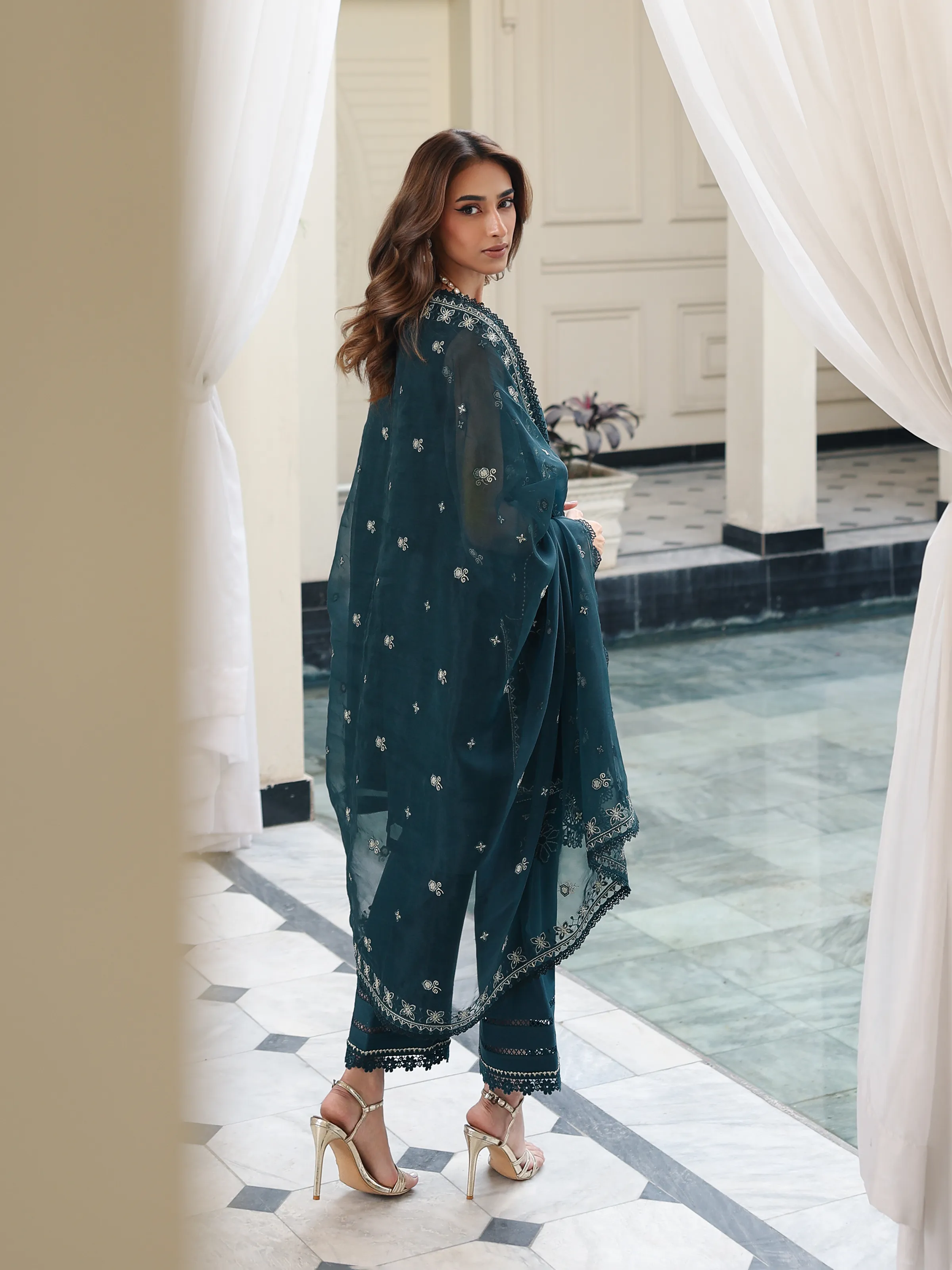 Unstitched Embroidered Organza Suit - EWU5V4-31273-3P - Image 5