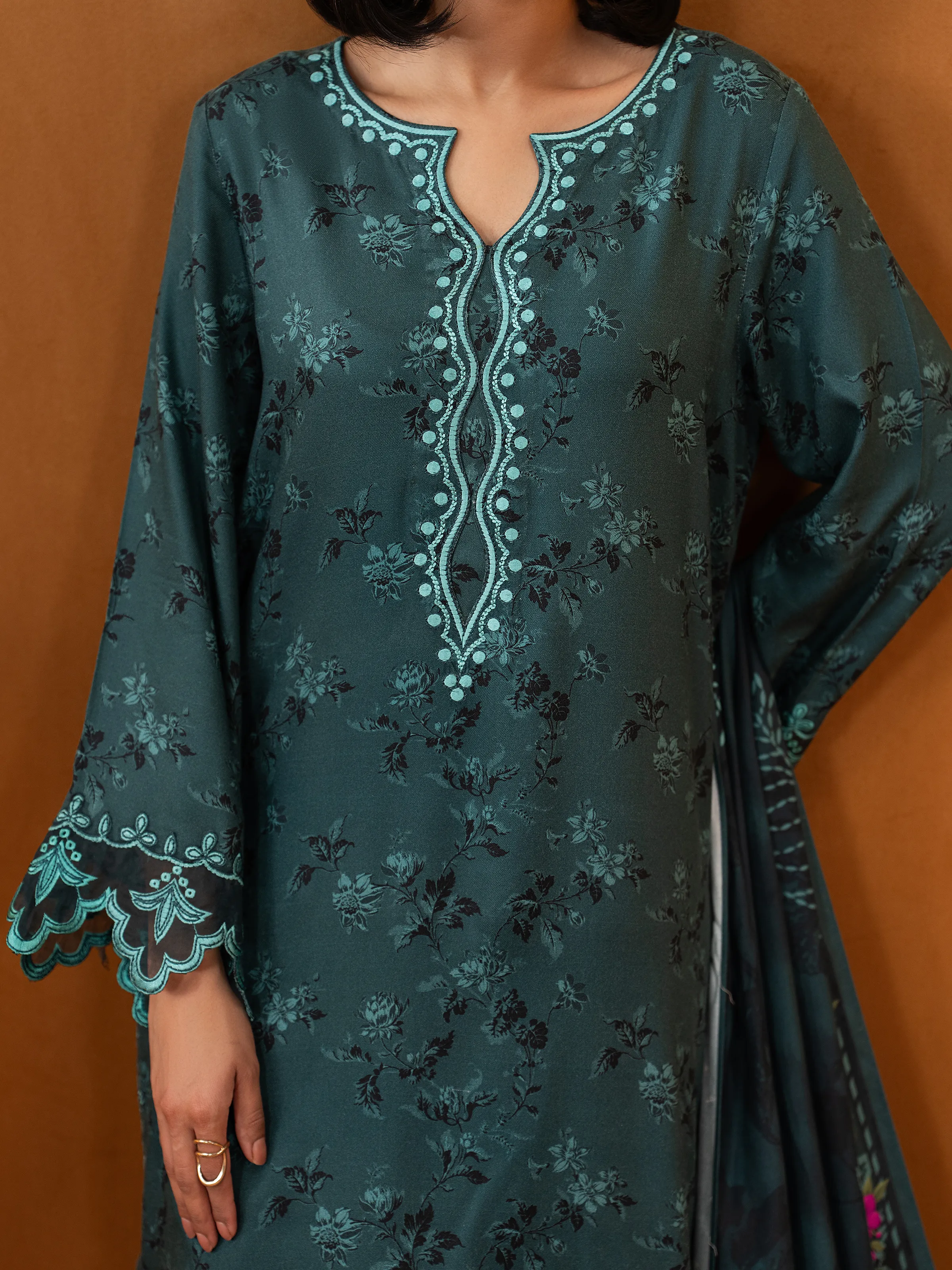 Unstitched Embroidered Twill Viscose Suit - EWU5V20-32084-3P - Image 3