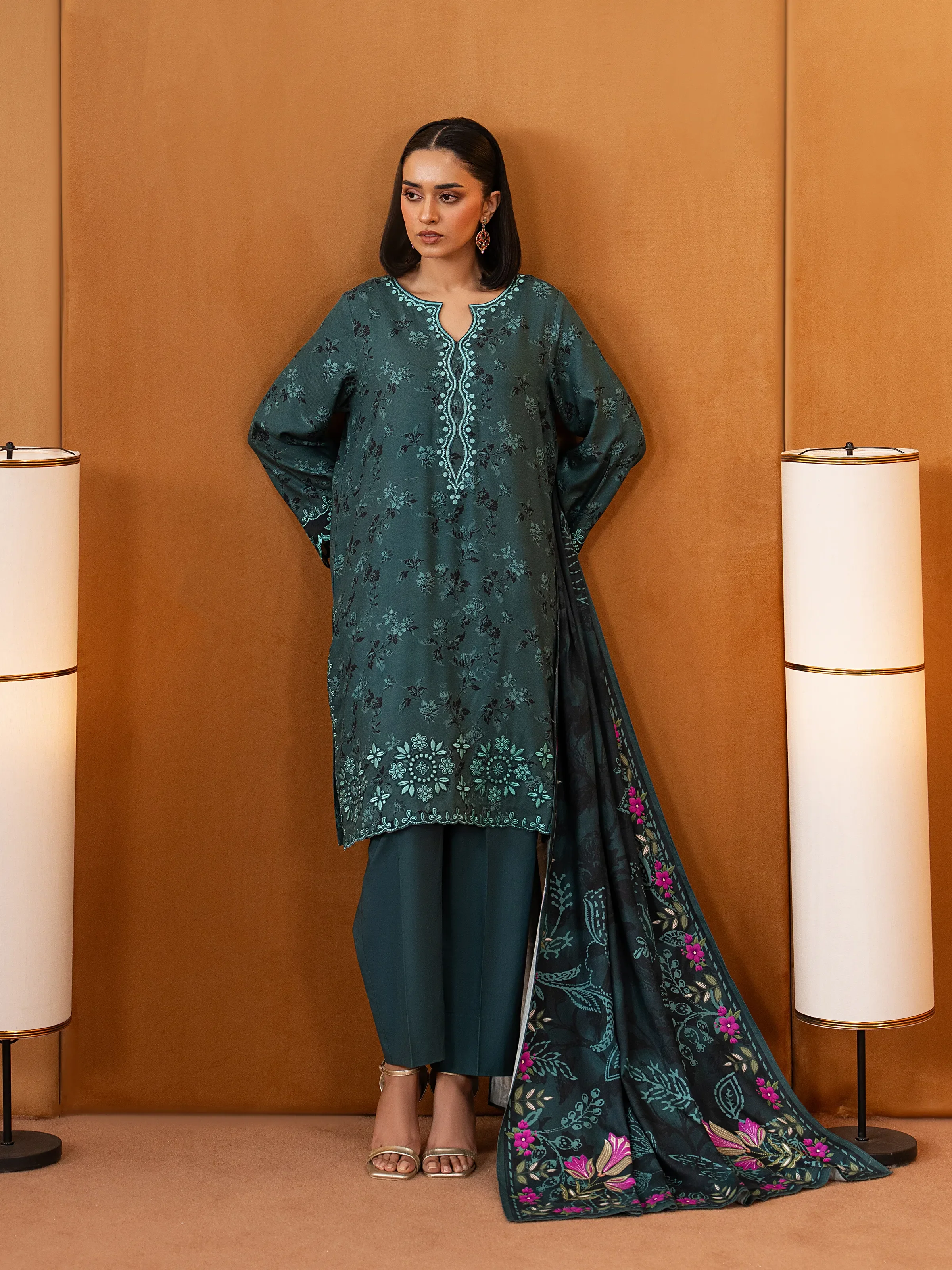 Unstitched Embroidered Twill Viscose Suit - EWU5V20-32084-3P - Image 5