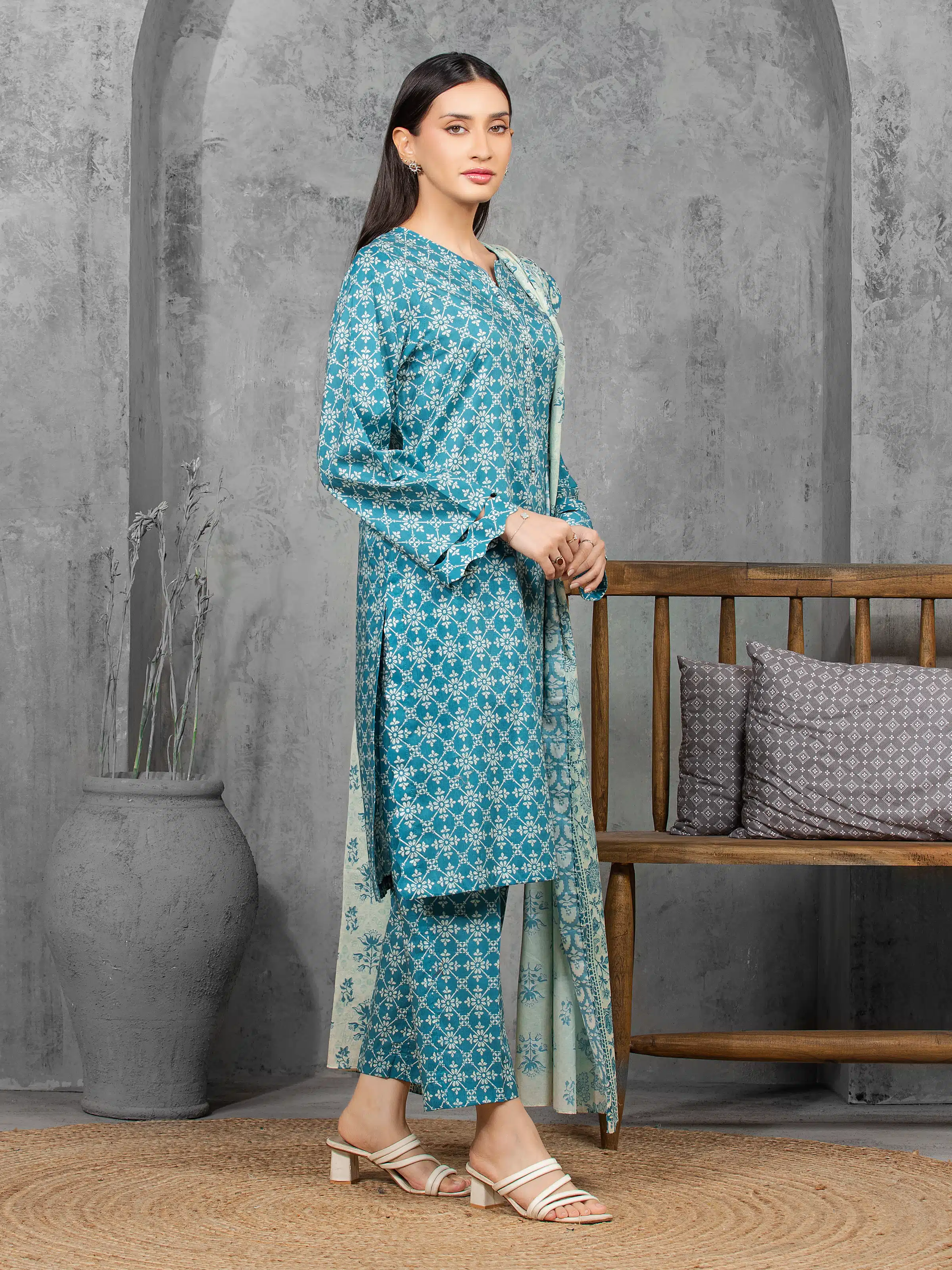 Unstitched Printed Cambric Suit - EWU5A2-35854-3P - Image 4