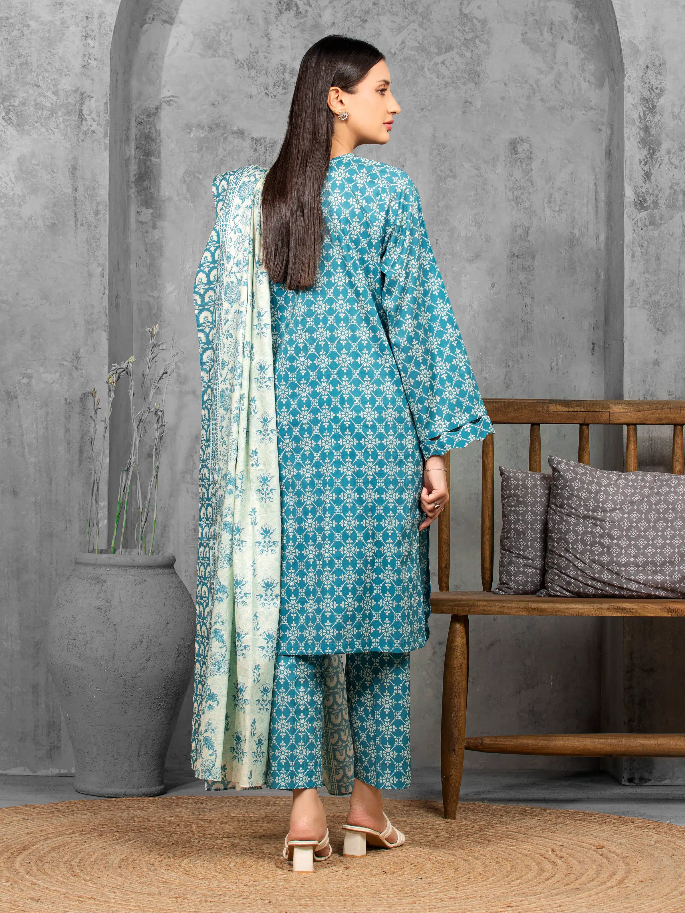 Unstitched Printed Cambric Suit - EWU5A2-35854-3P - Image 5