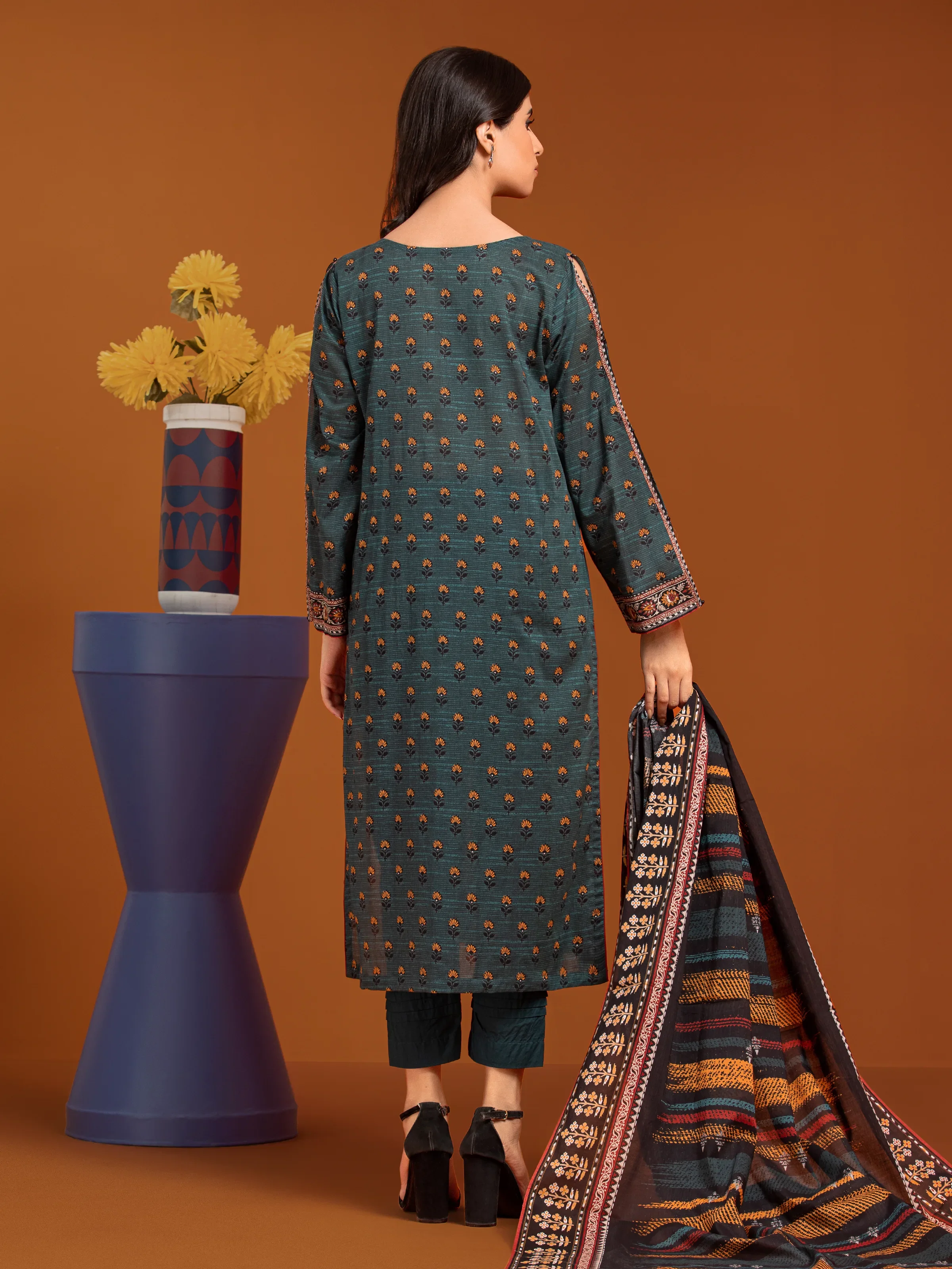 Unstitched Printed Khaddar Suit - EWU24A3-27168-3P - Image 2