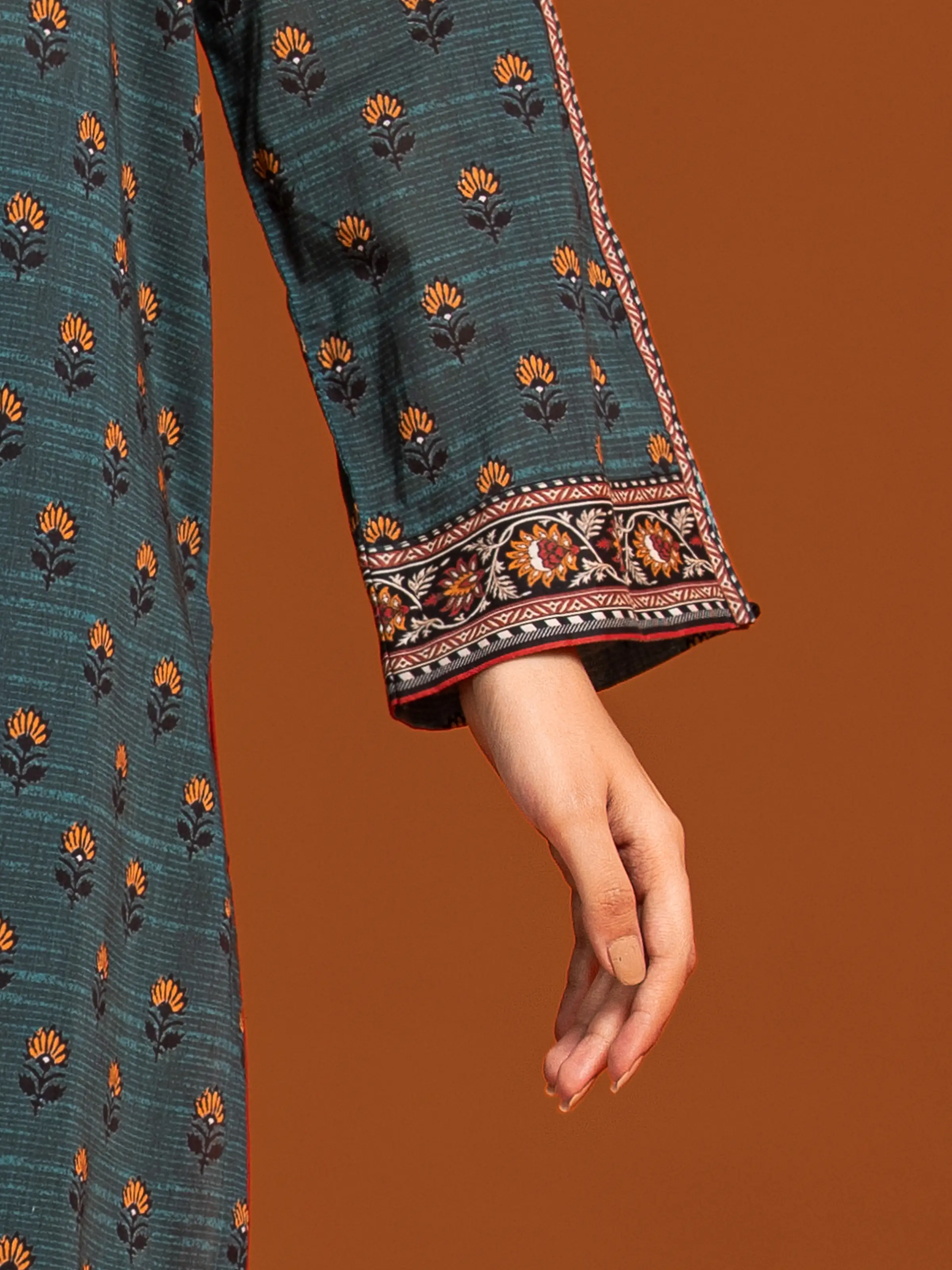 Unstitched Printed Khaddar Suit - EWU24A3-27168-3P - Image 4