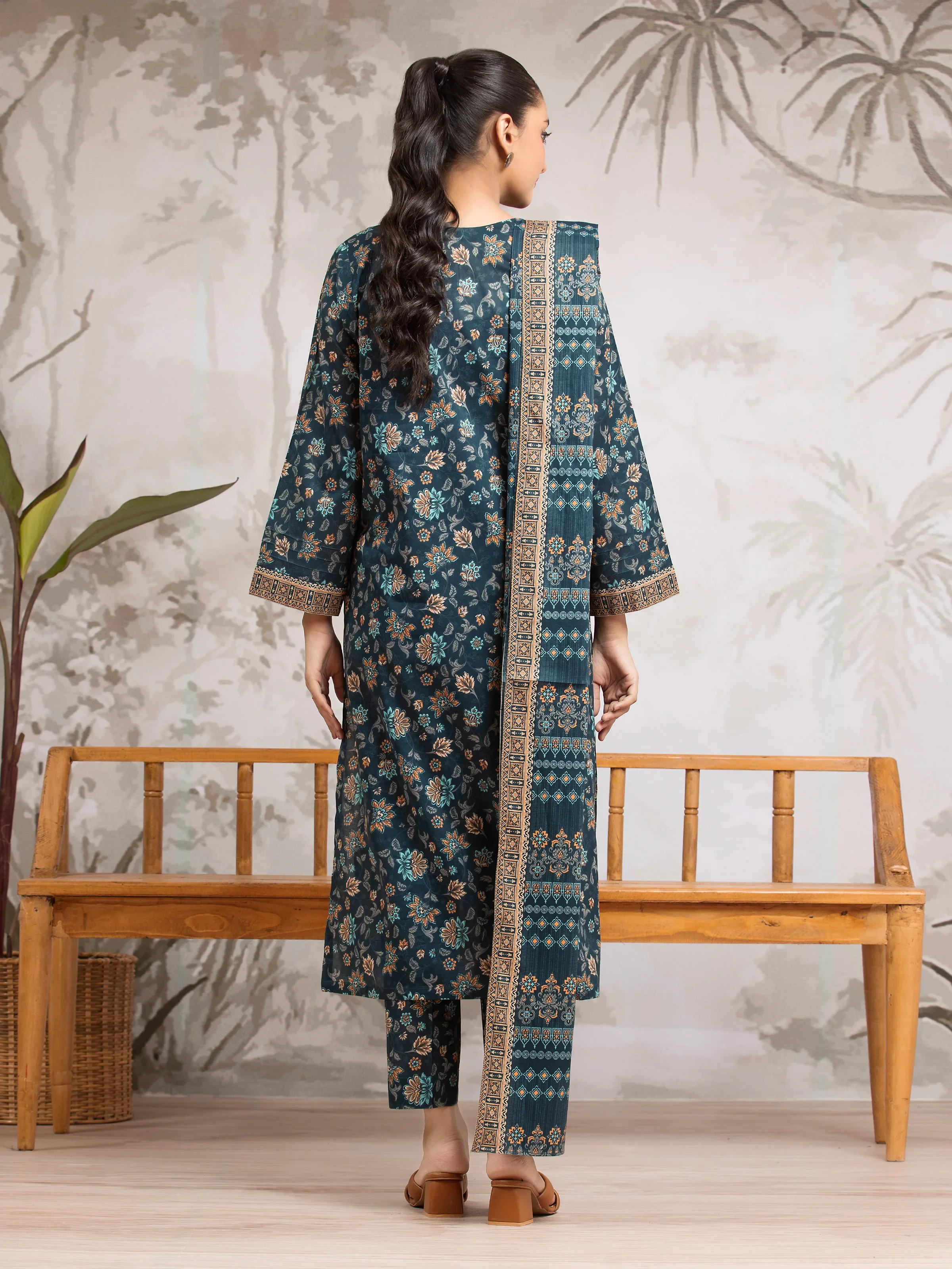 Unstitched Printed Khaddar Suit - EWU24A3-29594-3P - Image 2