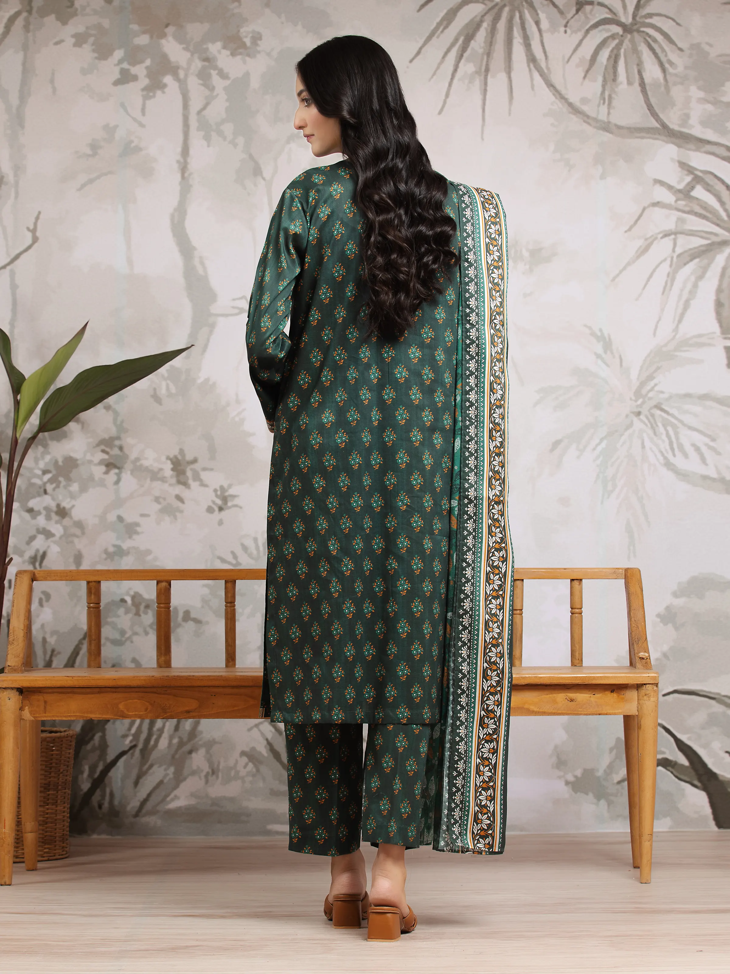Unstitched Printed Khaddar Suit - EWU24A3-29606-3P - Image 2