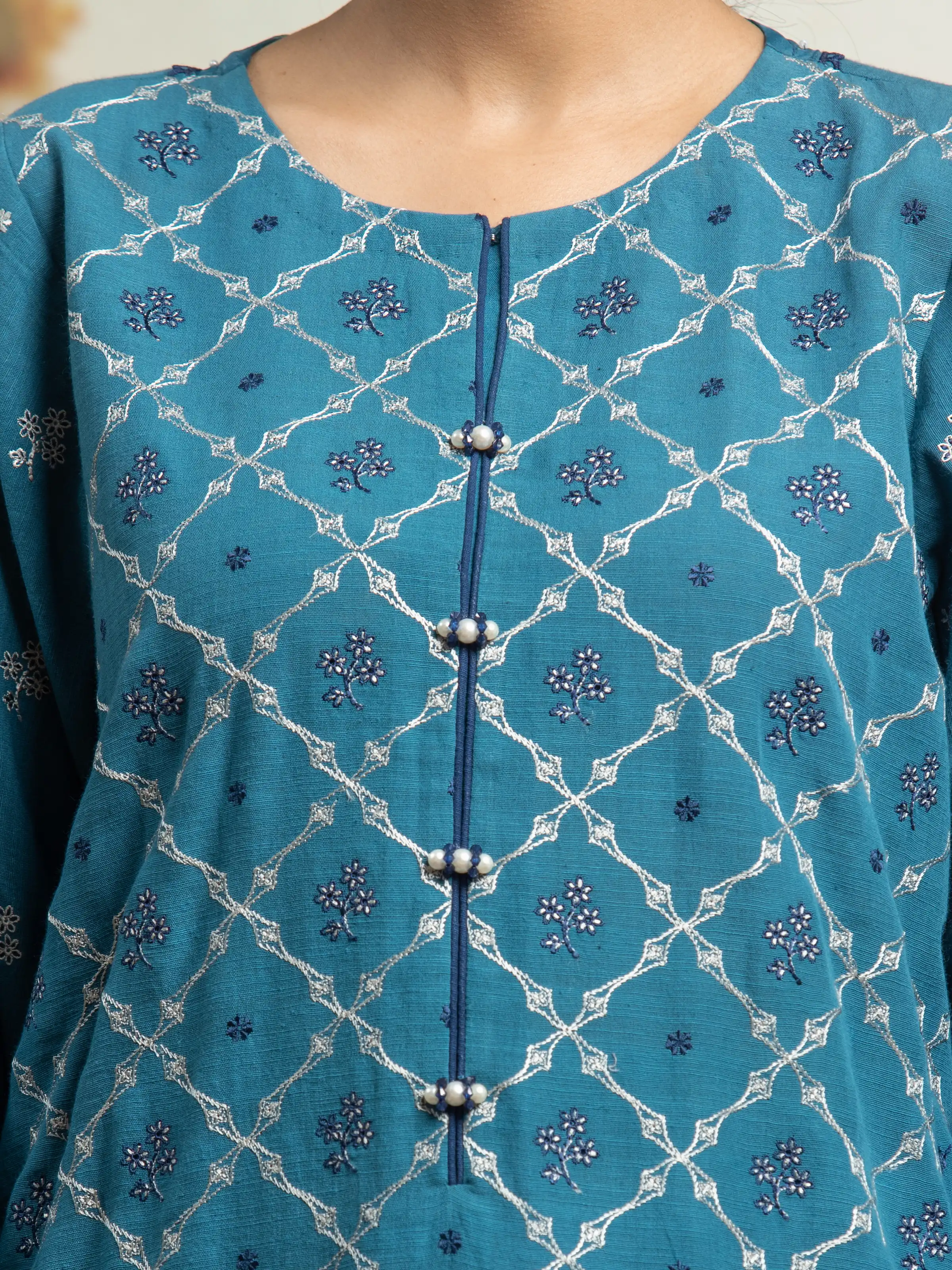Unstitched Embroidered Marina Twill Suit - EWU24V14-30211-3P - Image 4
