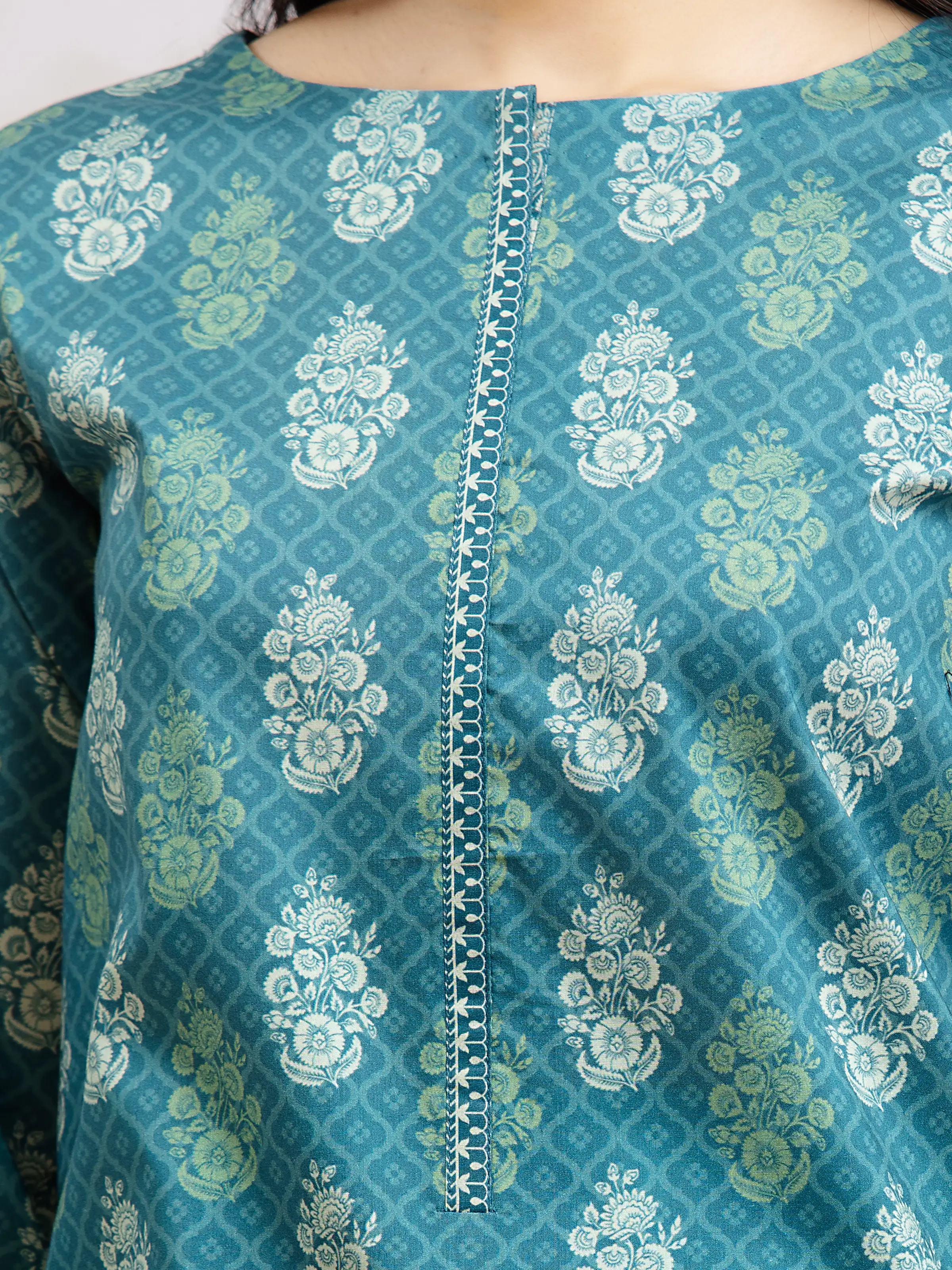 Unstitched Printed Khaddar Suit - EWU24A3-29618-3P - Image 5