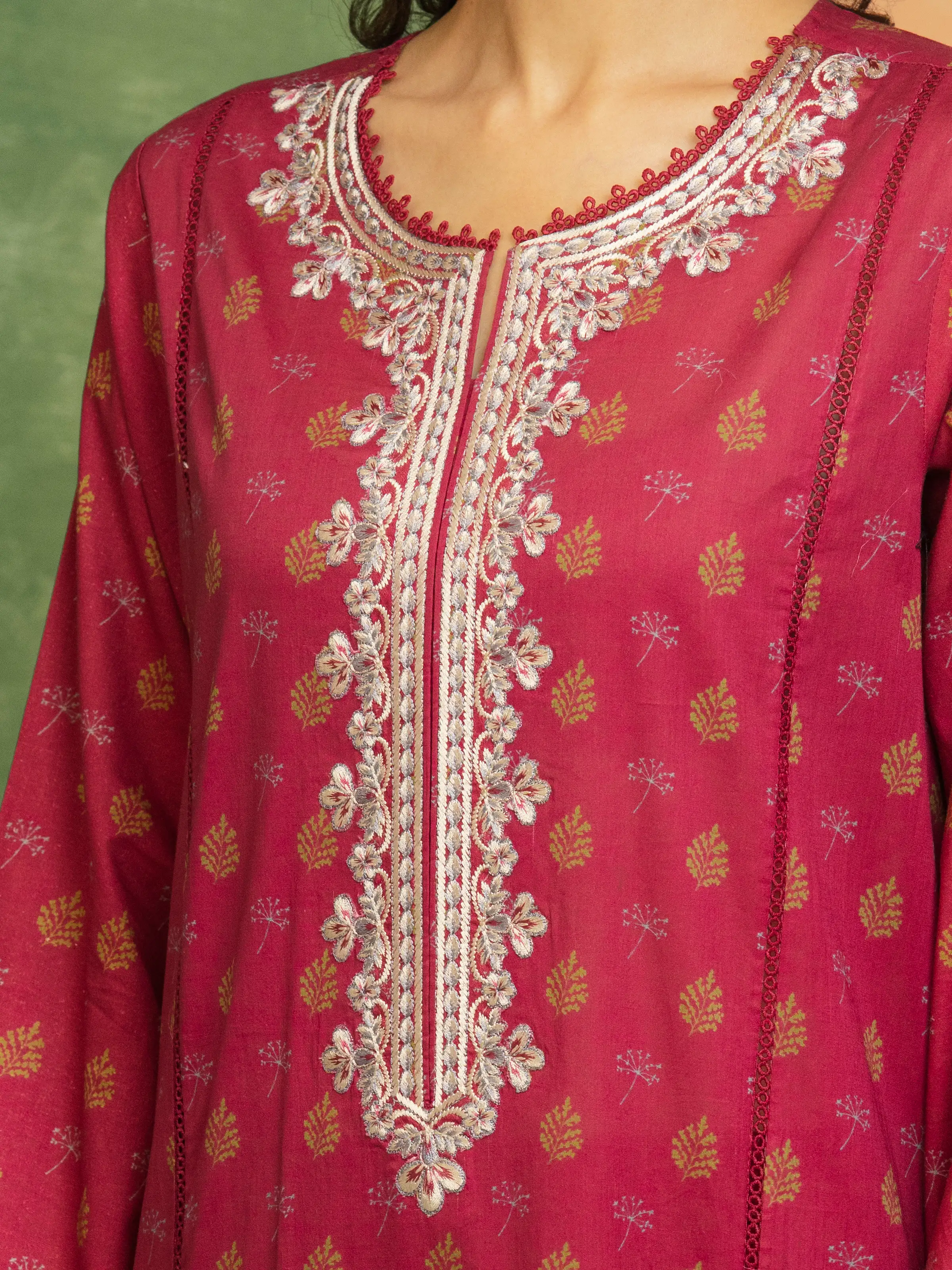 Unstitched Embroidered Lawn Suit - EWU5V1-31080-3P - Image 3