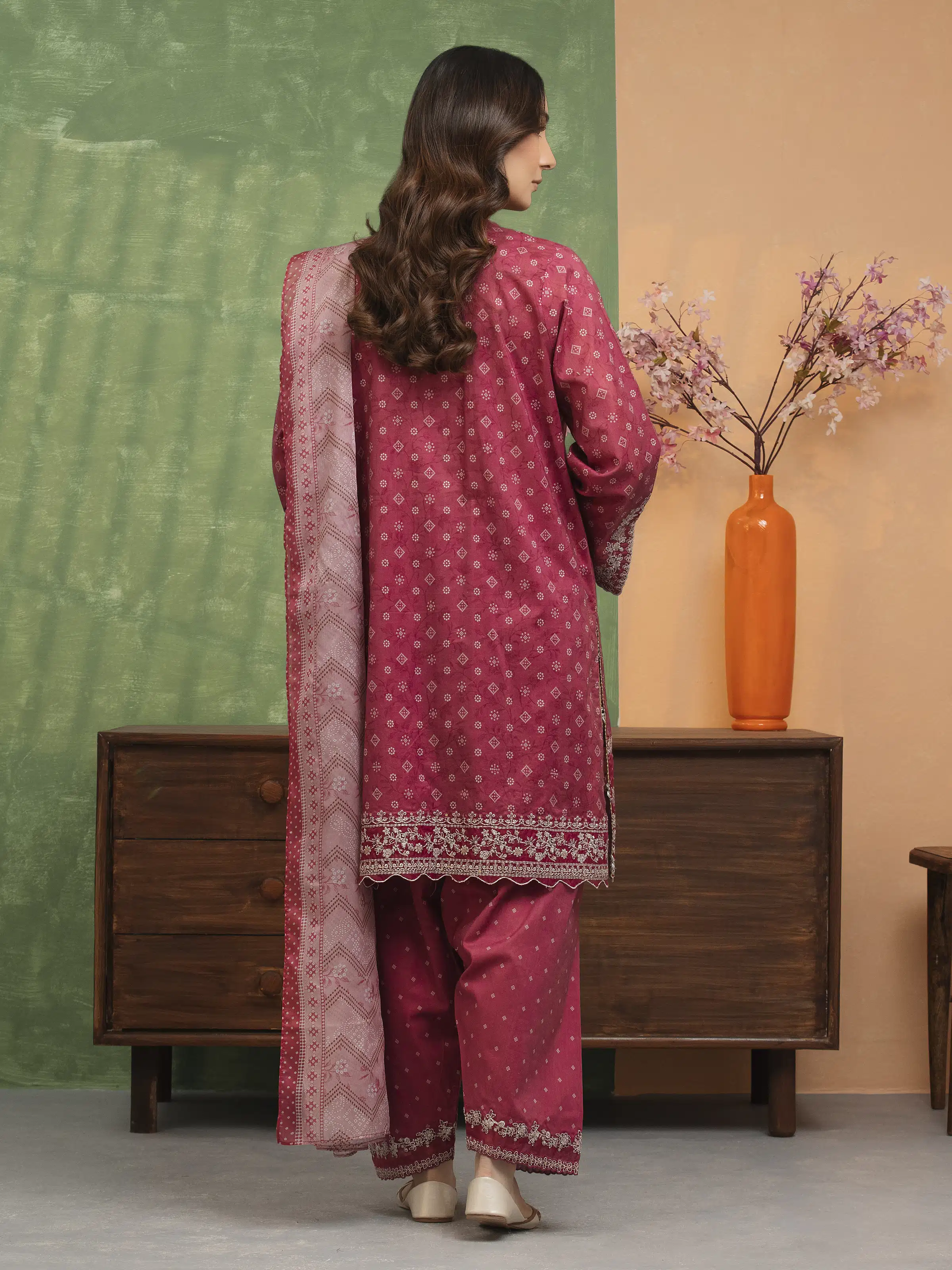 Unstitched Embroidered Lawn Suit - EWU5V1-31431-3P - Image 2