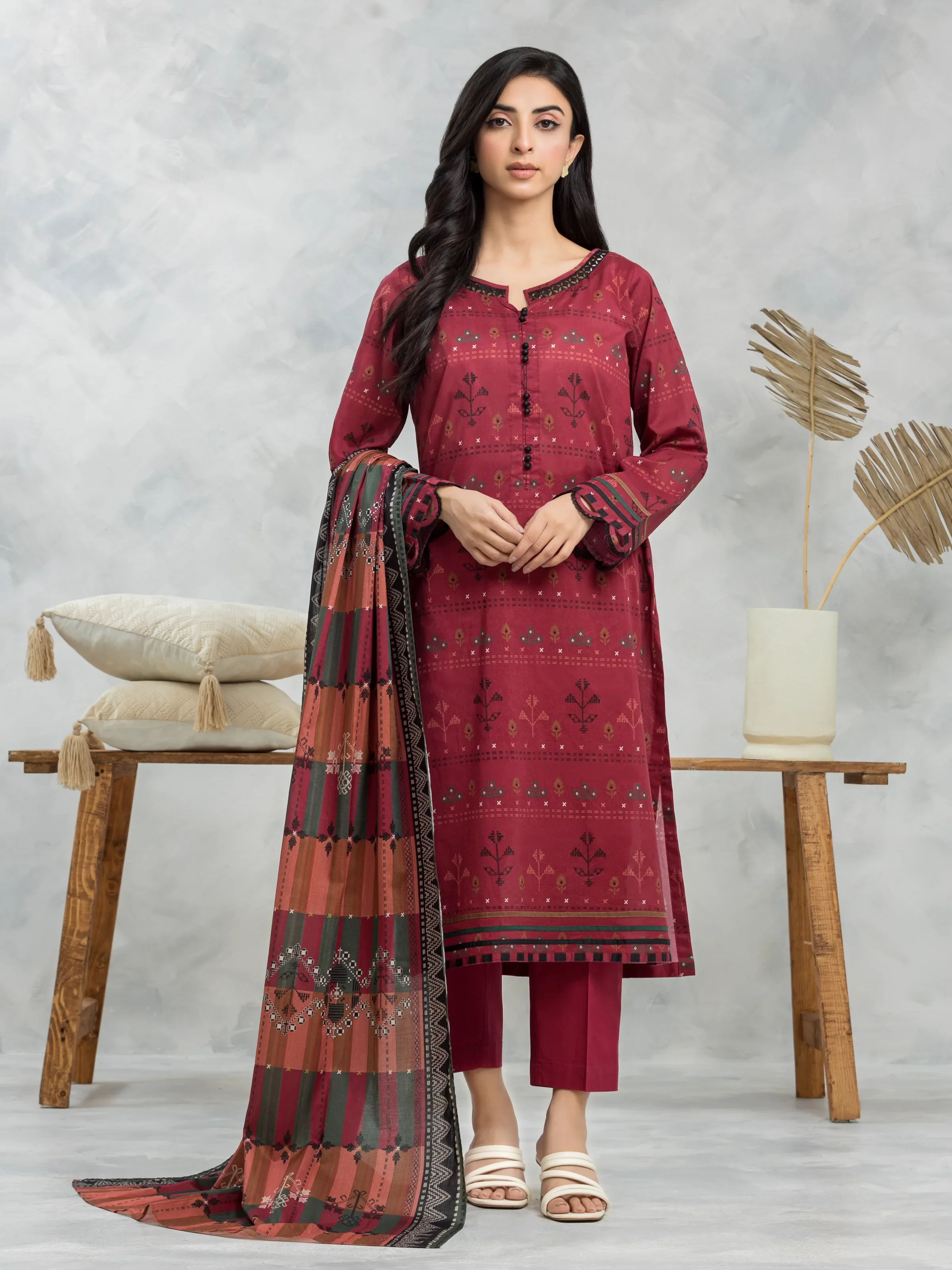 Unstitched Printed Cambric Suit - EWU24A2-27185-3P