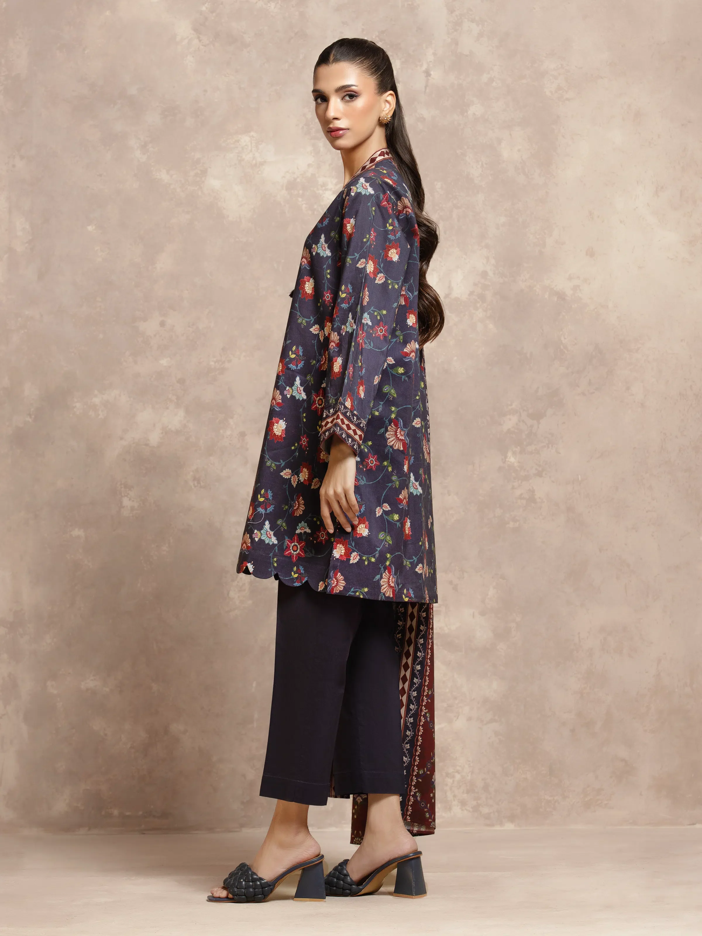 Unstitched Printed Khaddar Suit - EWU5A3-36028-3P - Image 5