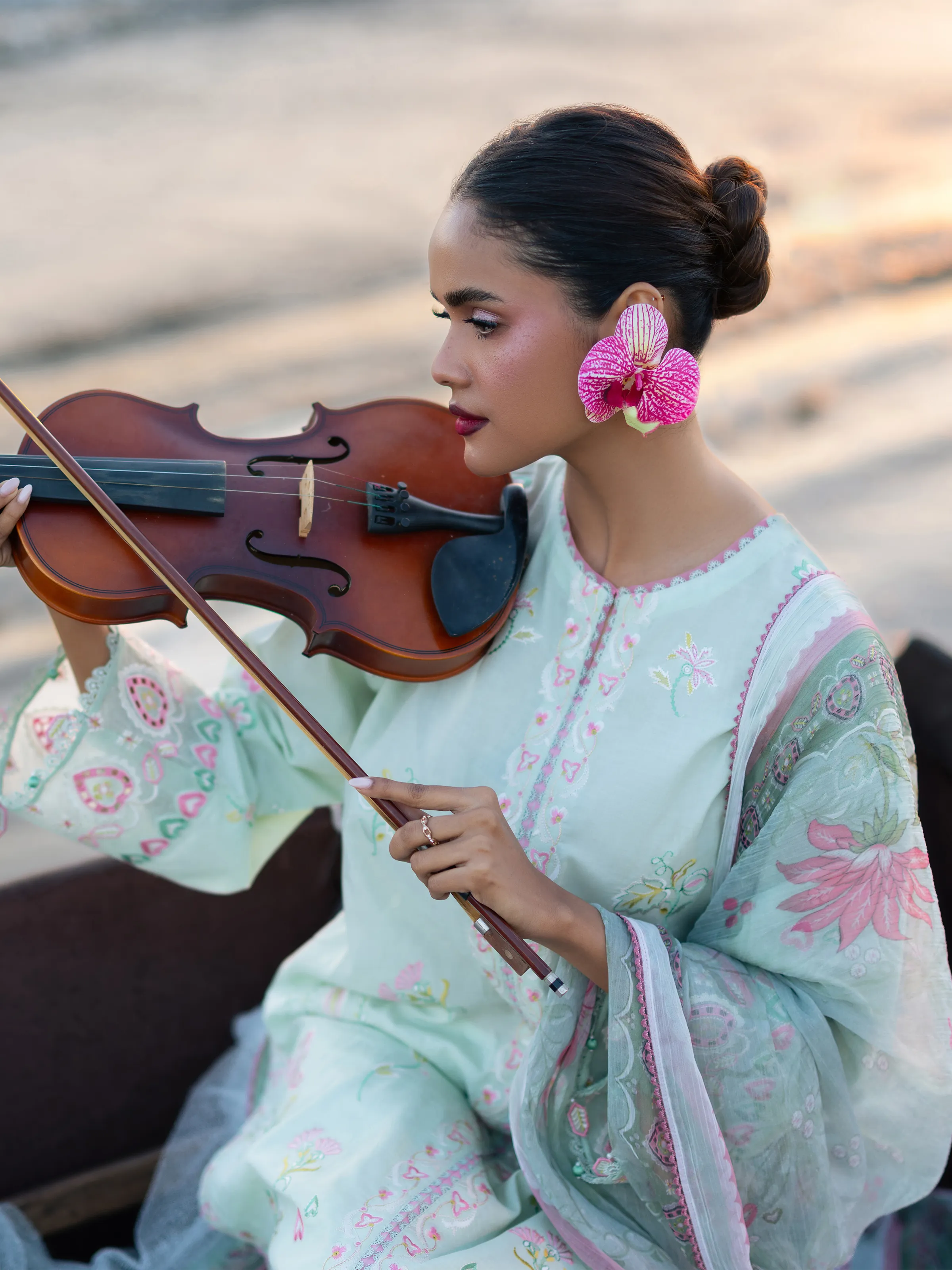 Unstitched Embroidered Cambric Suit - EWU6V2-33445-3P - Image 4