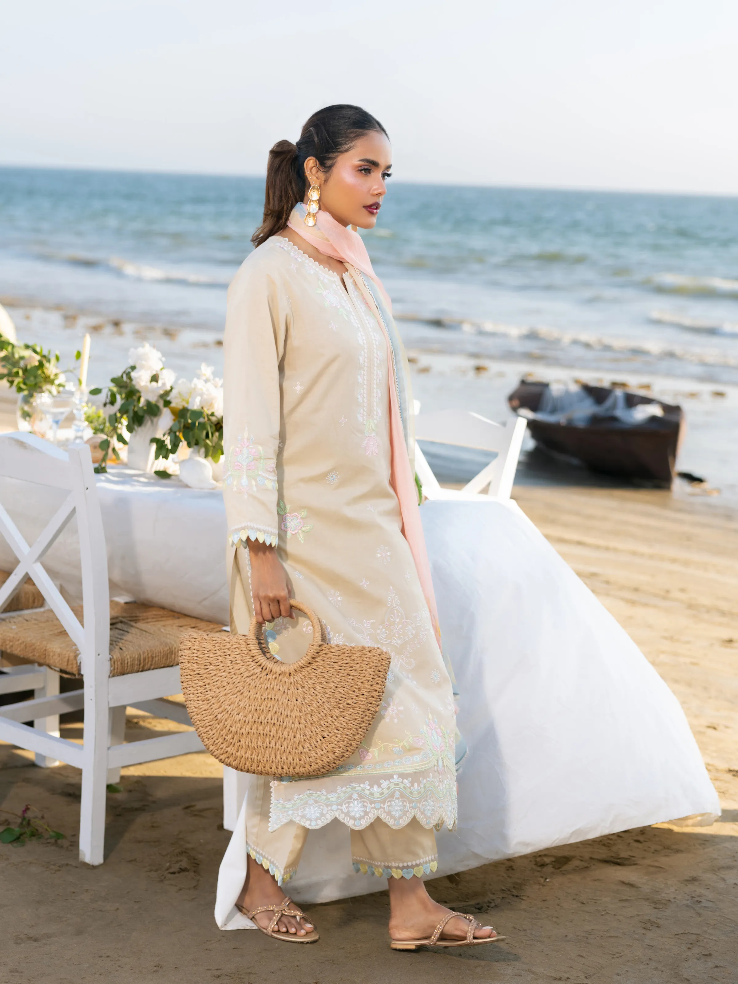 Unstitched Embroidered Cambric Suit - EWU6V2-33446-3P - Image 4
