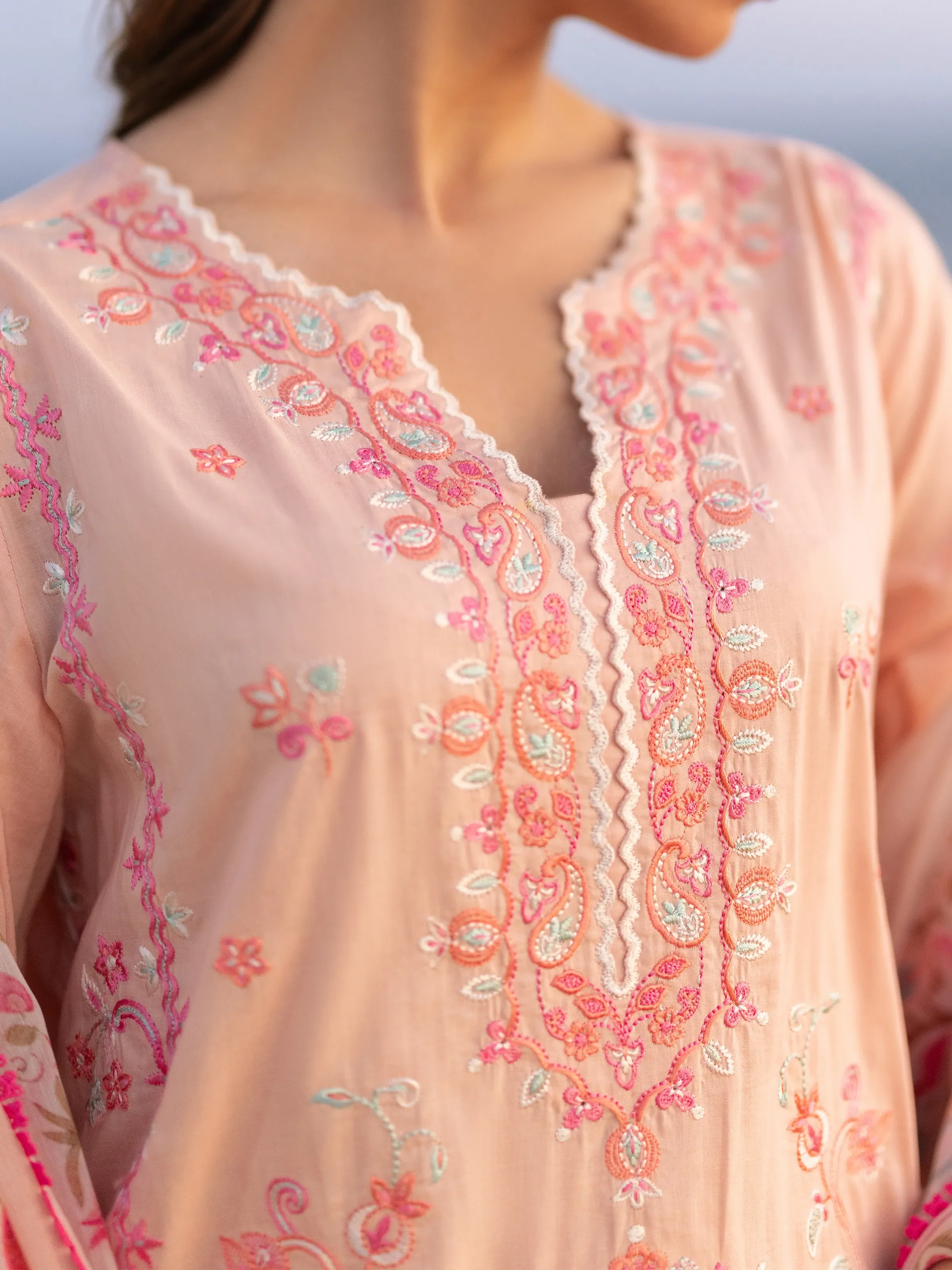 Unstitched Embroidered Cambric Suit - EWU6V2-33447-3P - Image 4