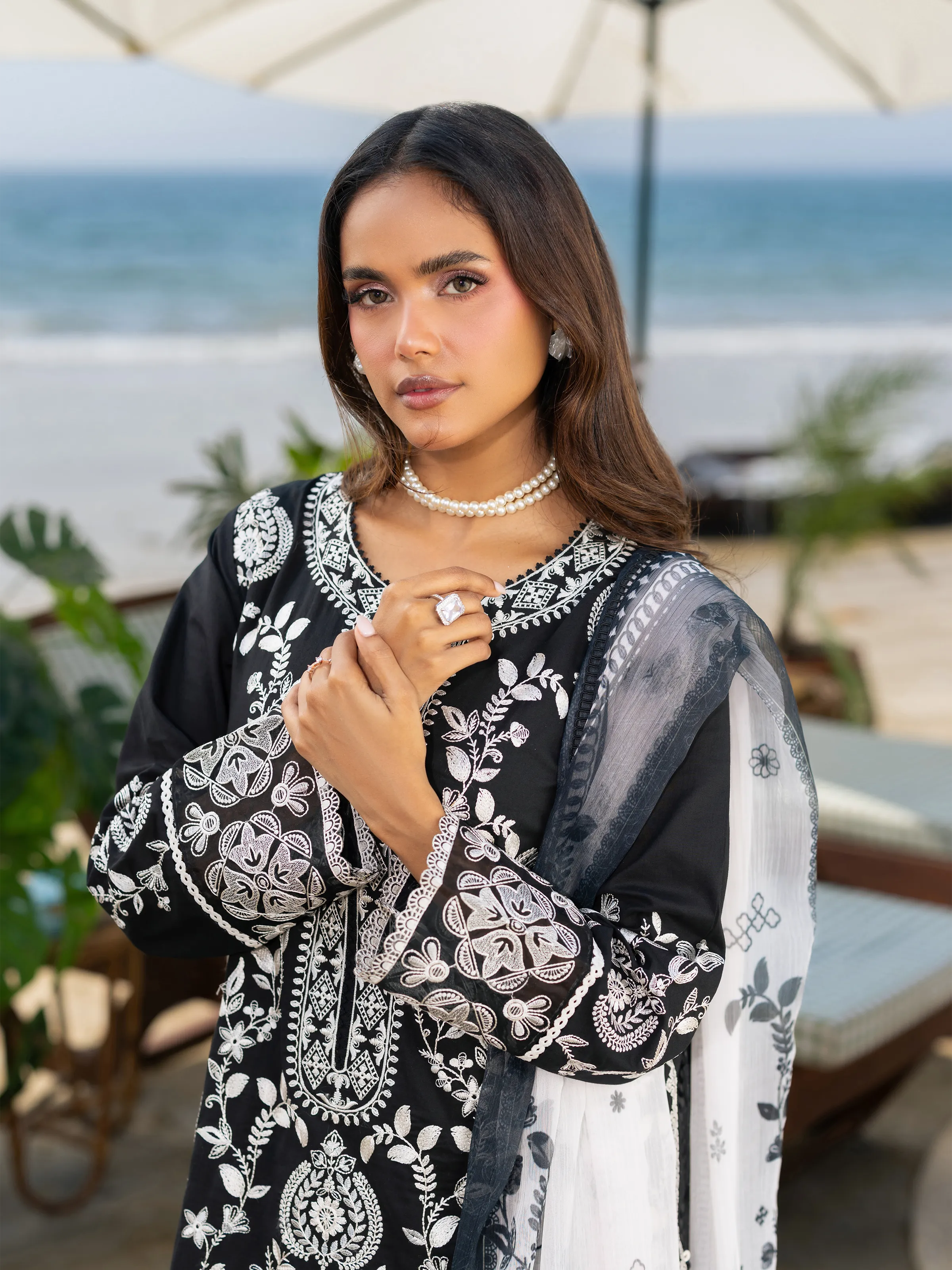 Unstitched Embroidered Cambric Suit - EWU6V2-33449-3P - Image 2