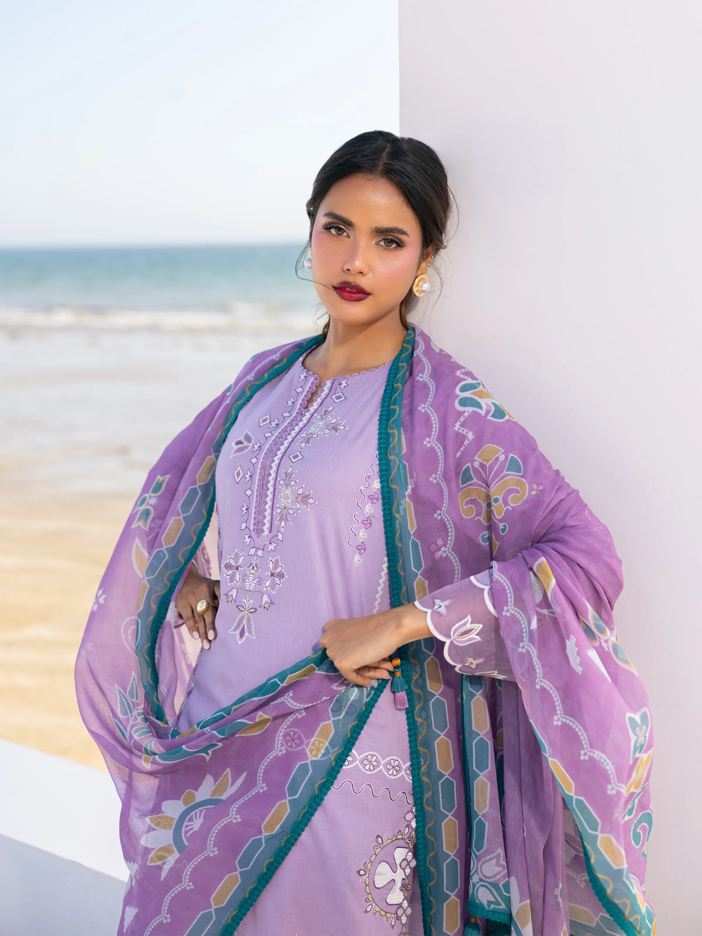 Unstitched Embroidered Cambric Suit - EWU6V2-33451-3P - Image 4