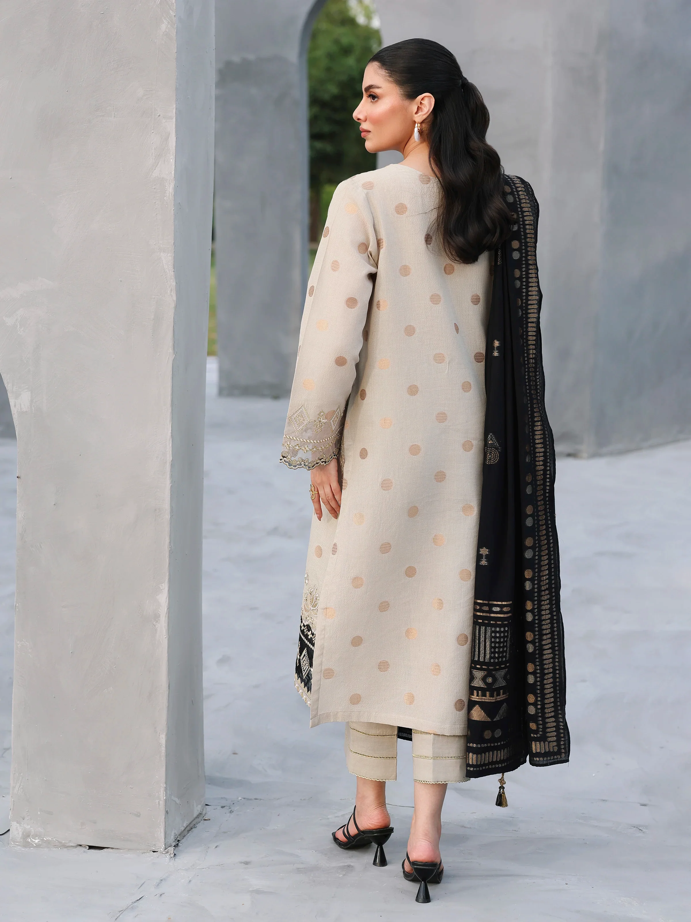 Unstitched Embroidered Jacquard Suit - EWU6V3-33464-3P - Image 6