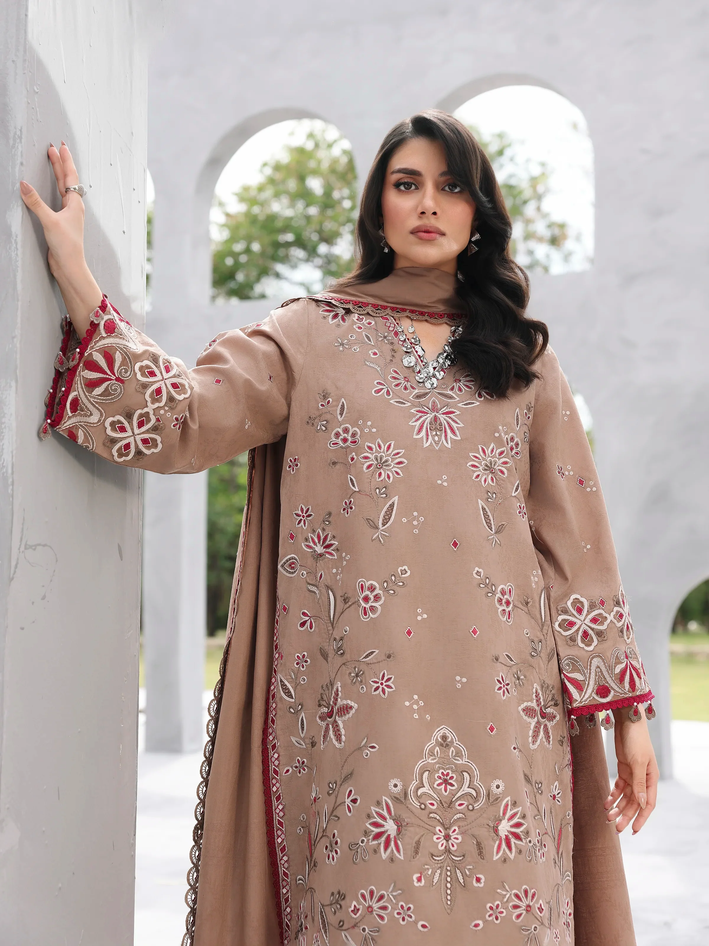 Unstitched Embroidered Jacquard Suit - EWU6V3-33469-3P - Image 4